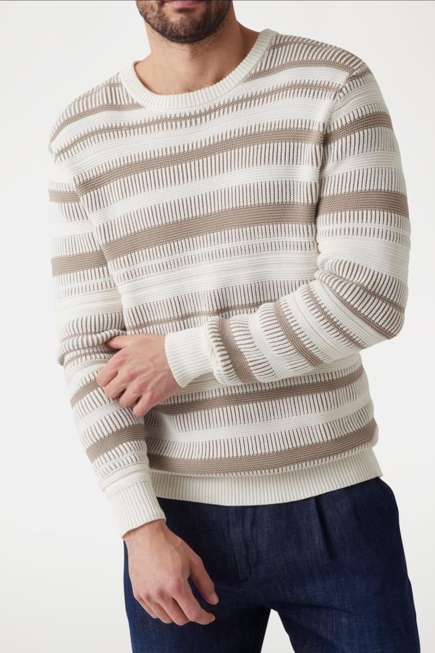 GUESS ECO GROVER CN STRIPED ST IMPACT GREY SALT WHI 9
