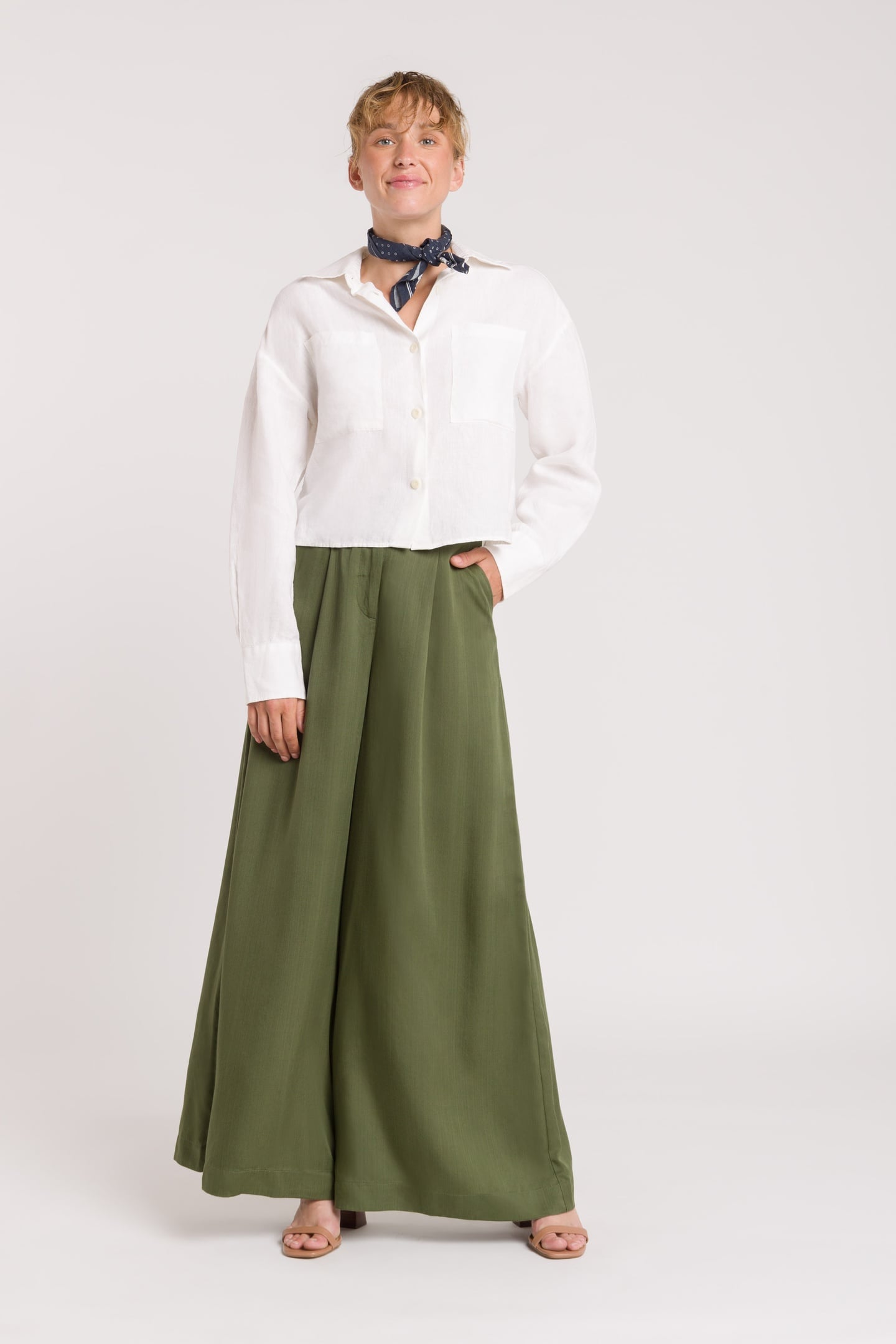 ELSA FOUR LEAF CLOVER 1