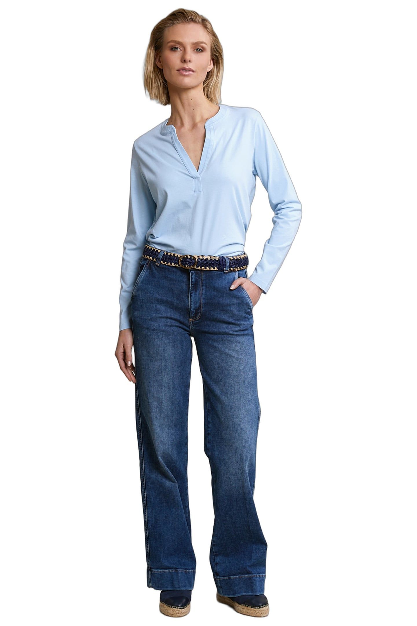 LIGHT BLUE V-NECK T-SHIRT LONG SLEEVES 2