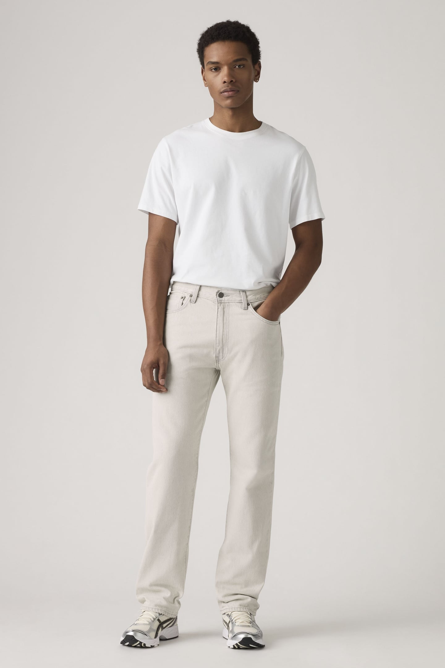 555™ RELAXED STRAIGHT JEANS 2