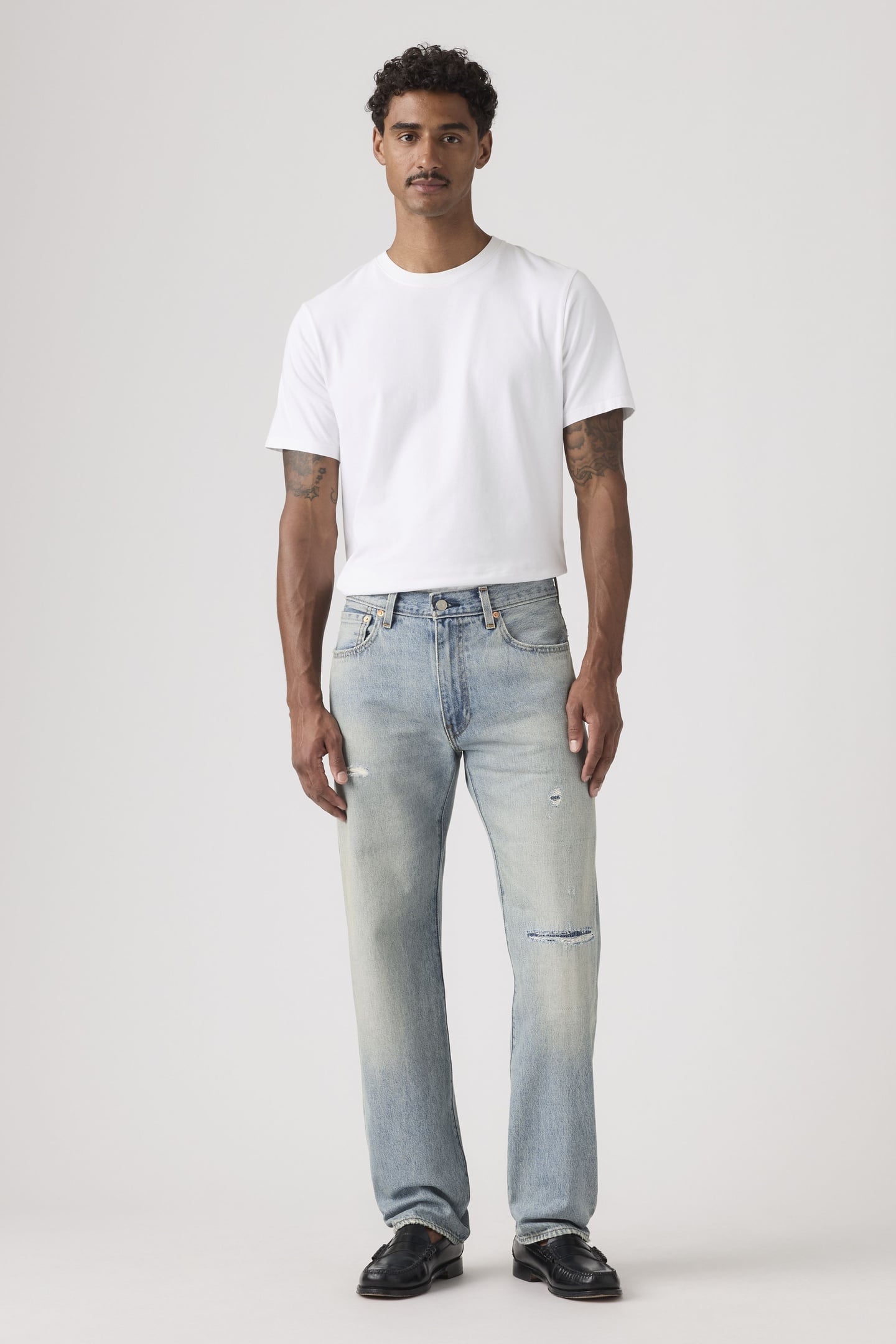 555™ RELAXED STRAIGHT JEANS 1
