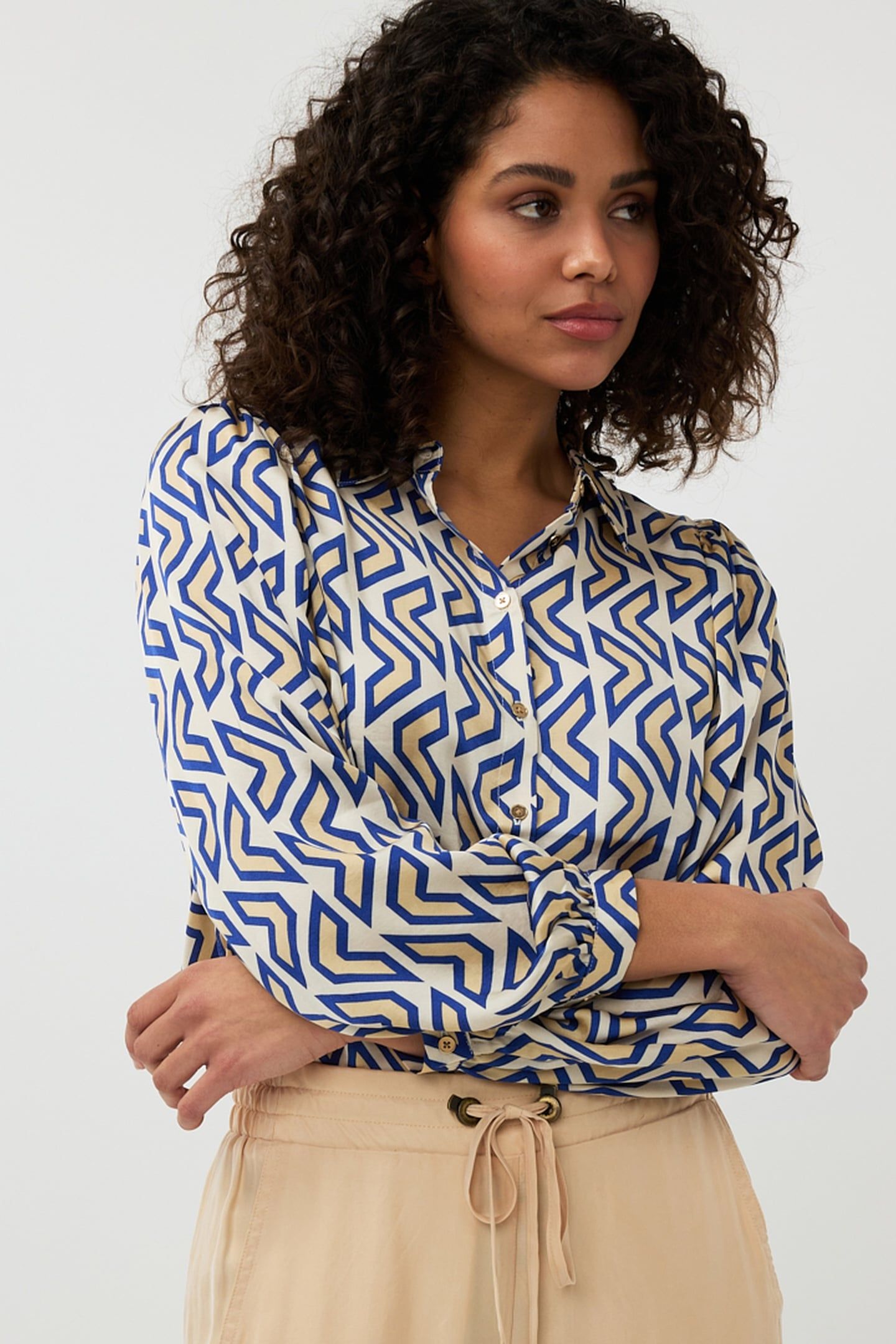 BLOUSE BASIC UTOPIA GRAPHIC PRINT 2