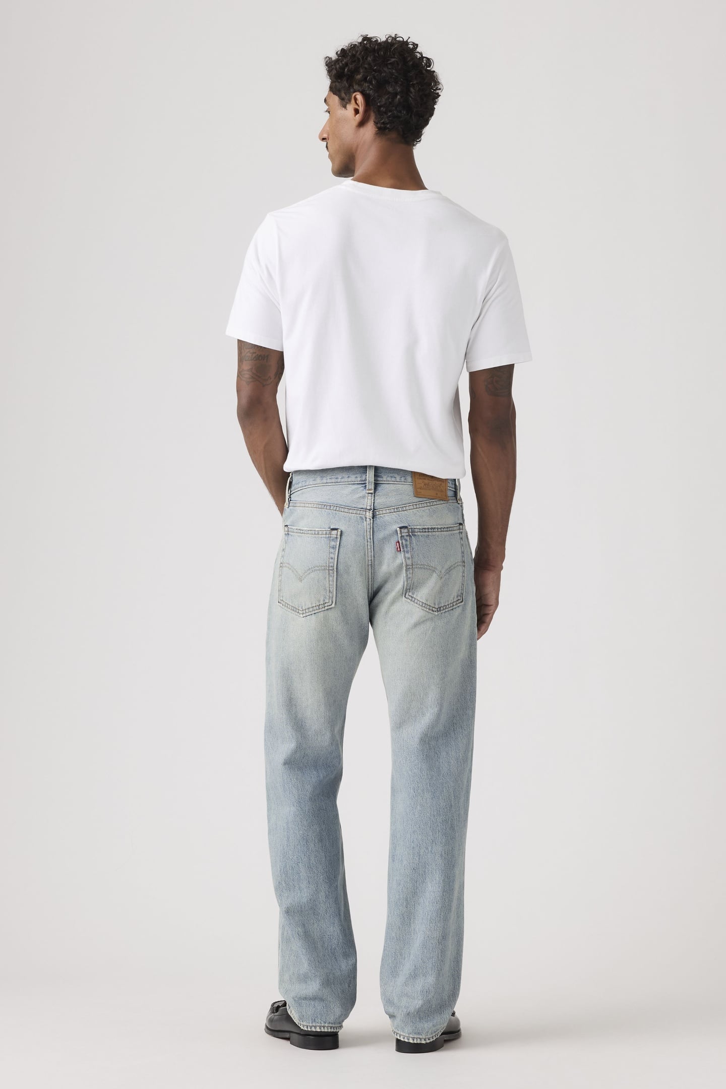 555™ RELAXED STRAIGHT JEANS 3