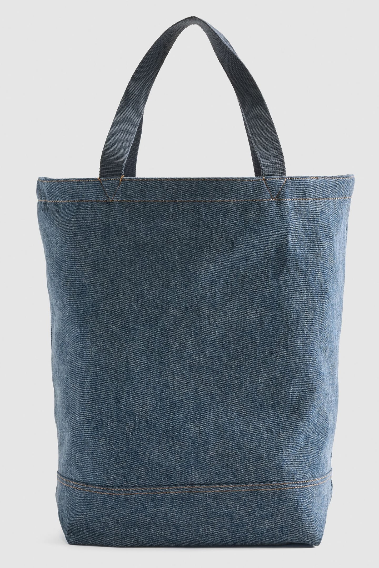 LEVI'S® BACK POCKET TOTE 2