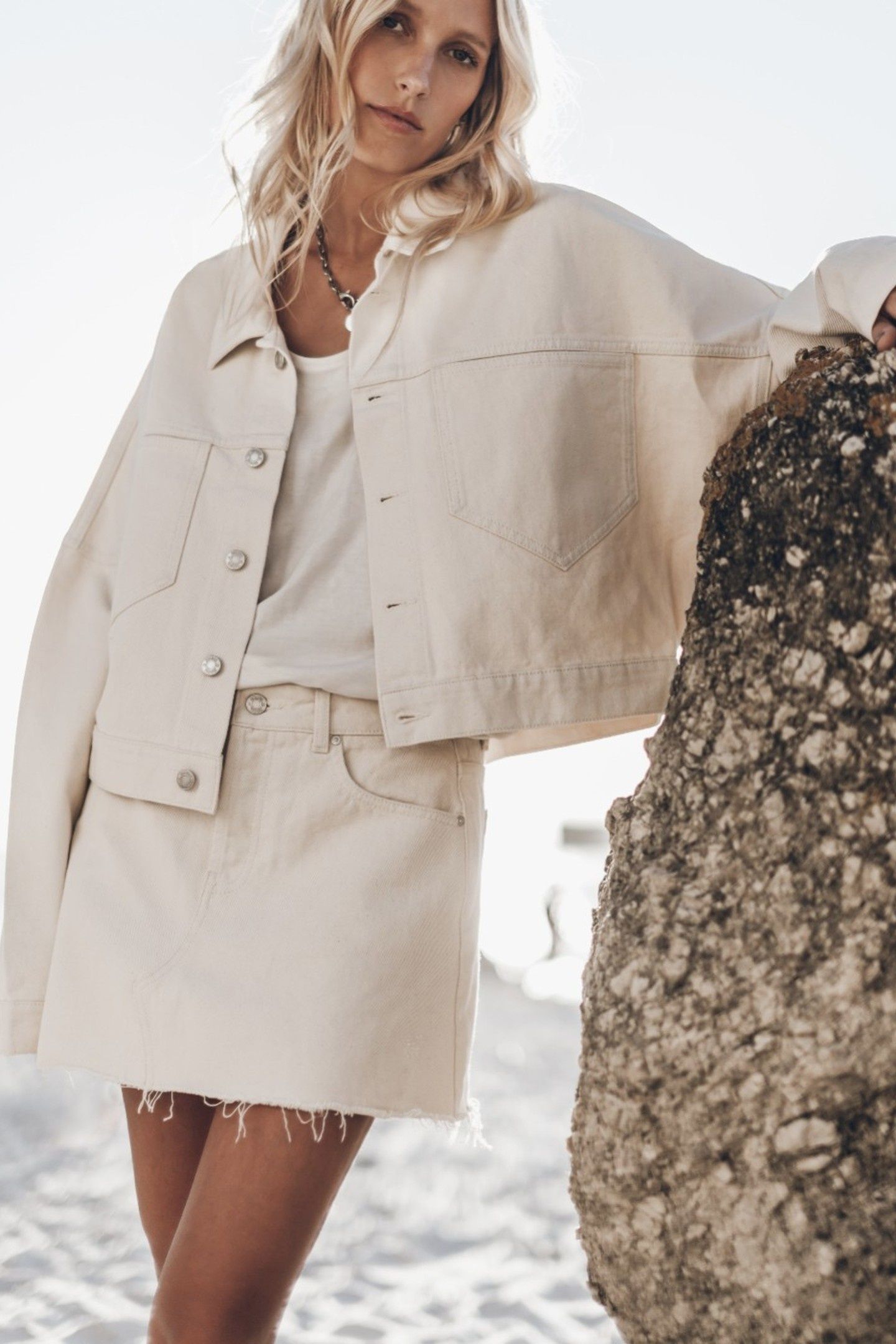 THE WHITE DENIM SKIRT WHITE 3