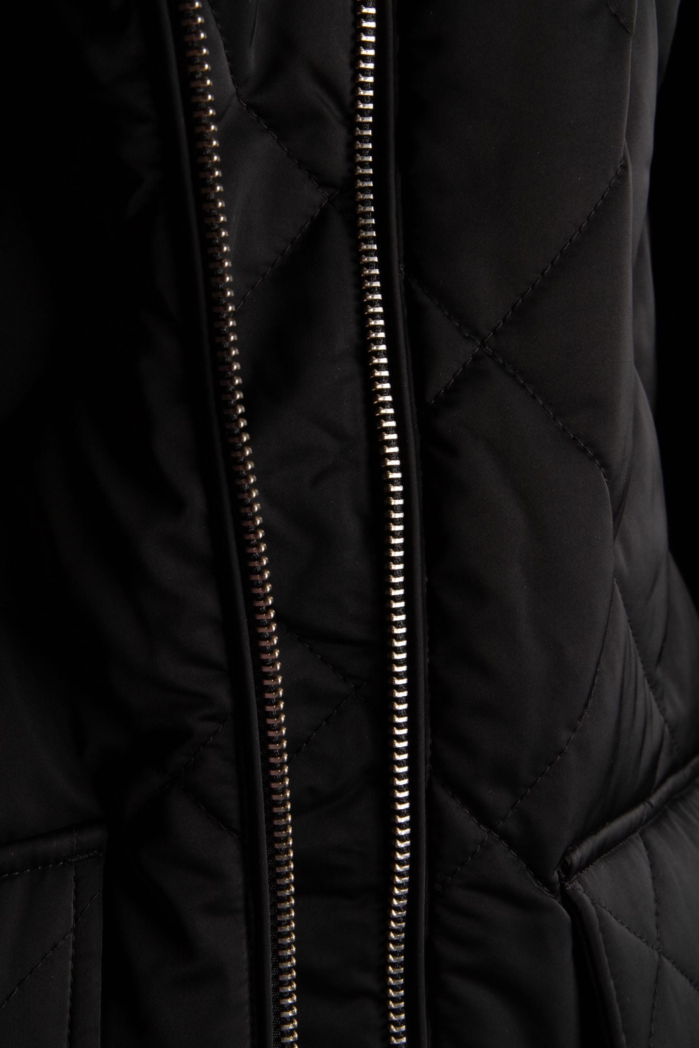 COURA QUILTED JACKET BLACK 5