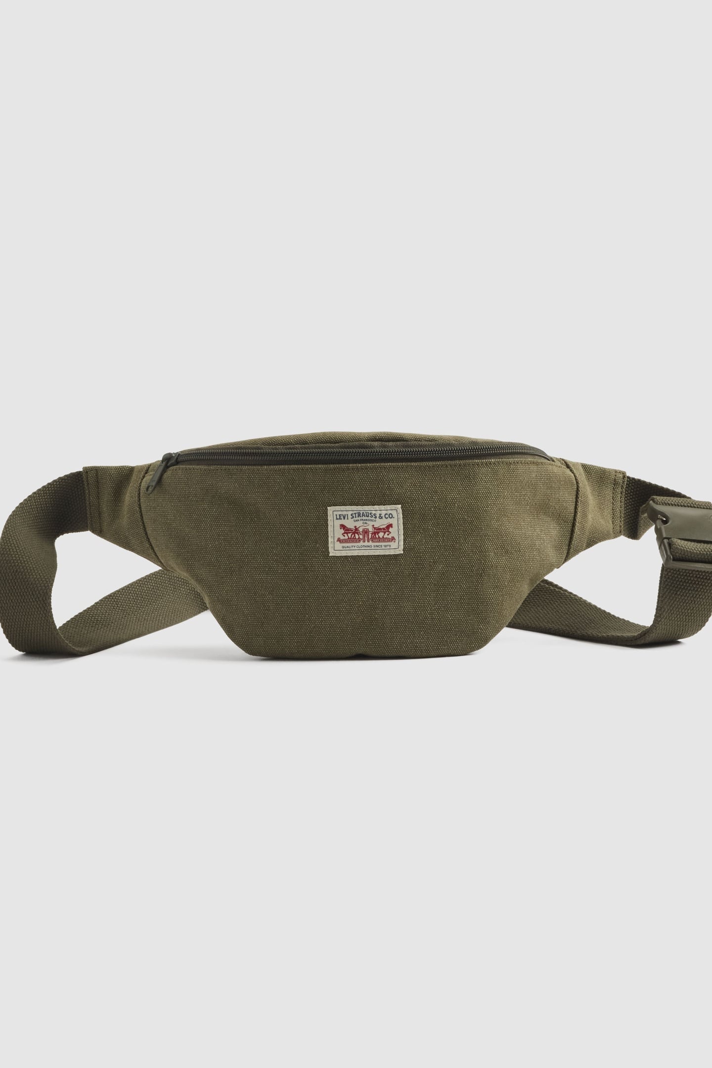 LEVI'S® DUBOCE SLING BAG 2