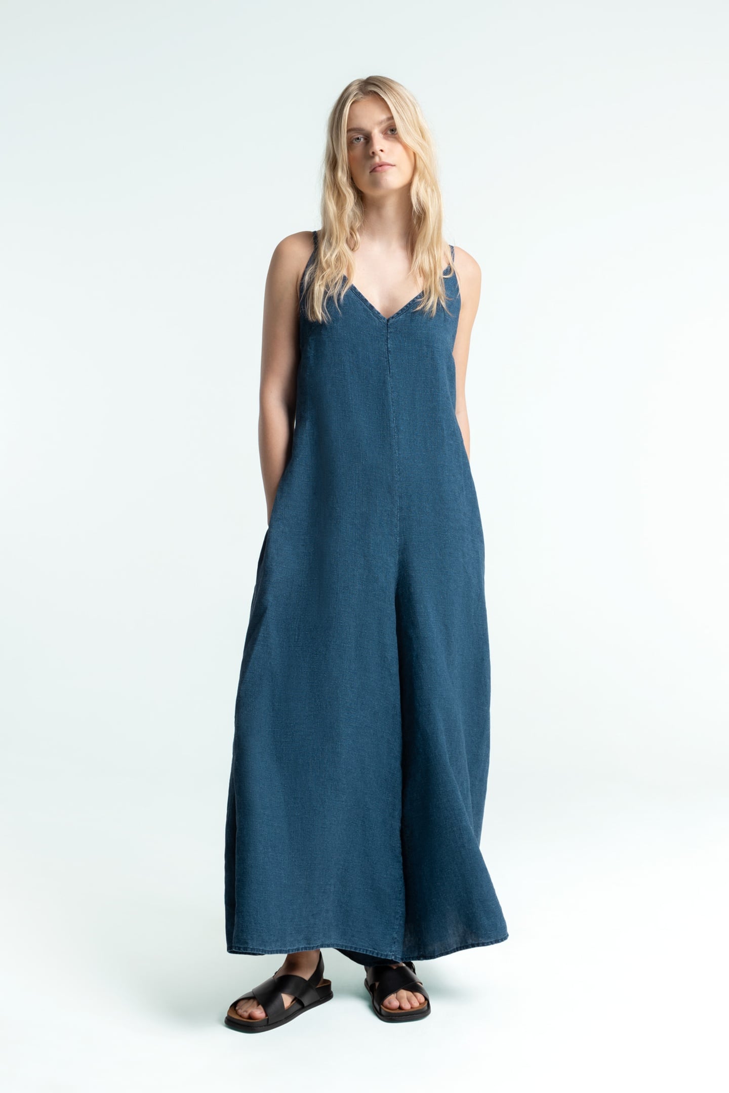 MIKASA INDIGO LINEN 1
