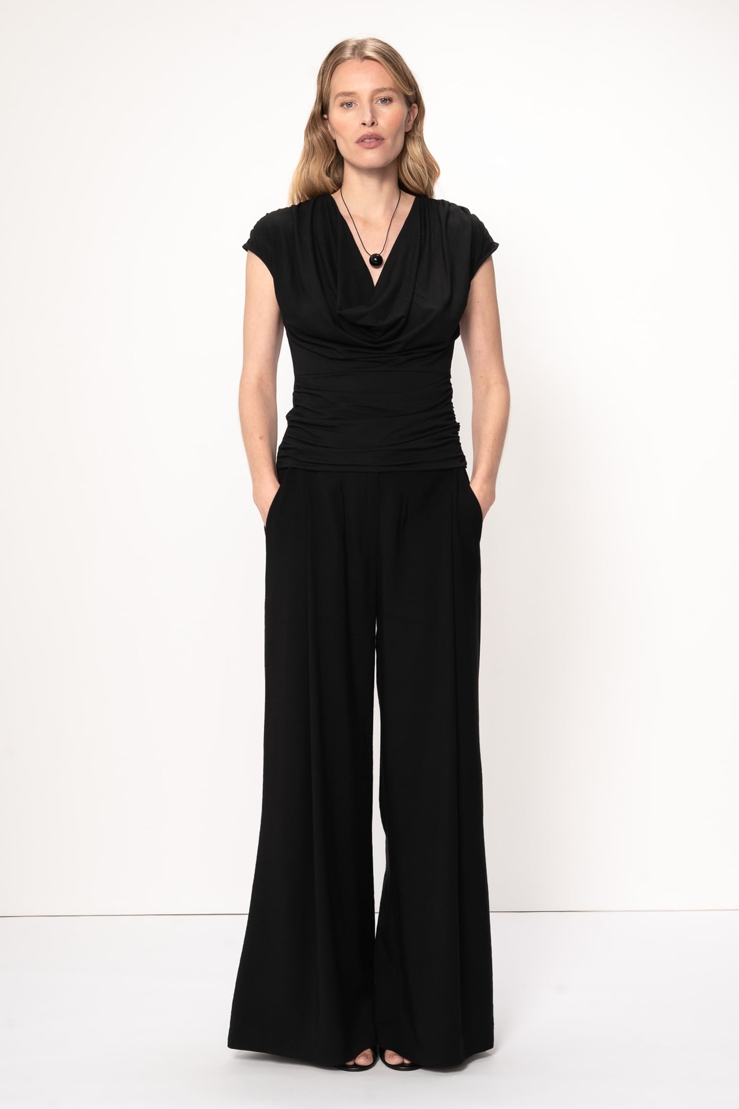 WILLOW TOP BLACK 3