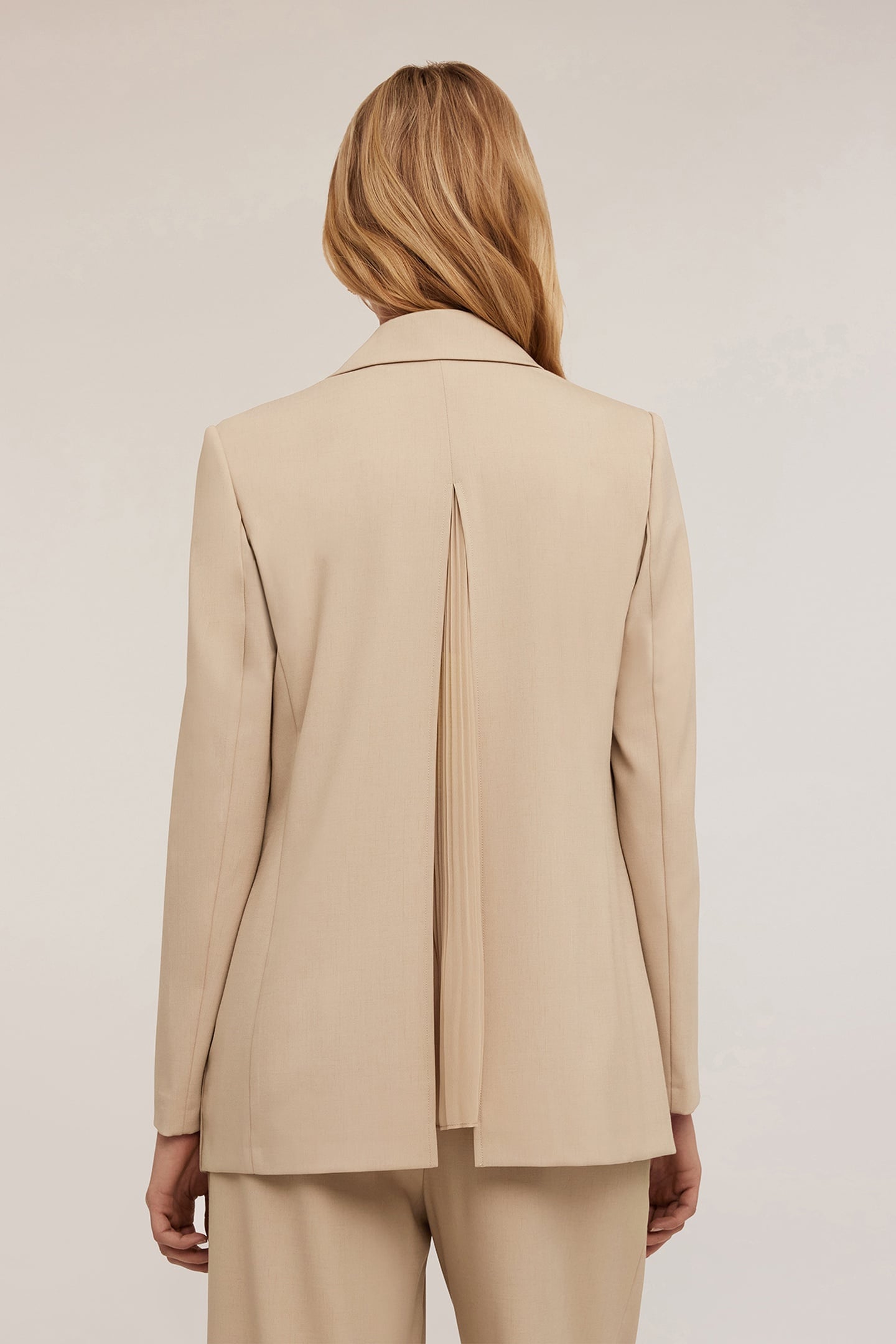 DOUBLE-BREASTED BLAZER WITH PLEATED BACK BEIGE 2