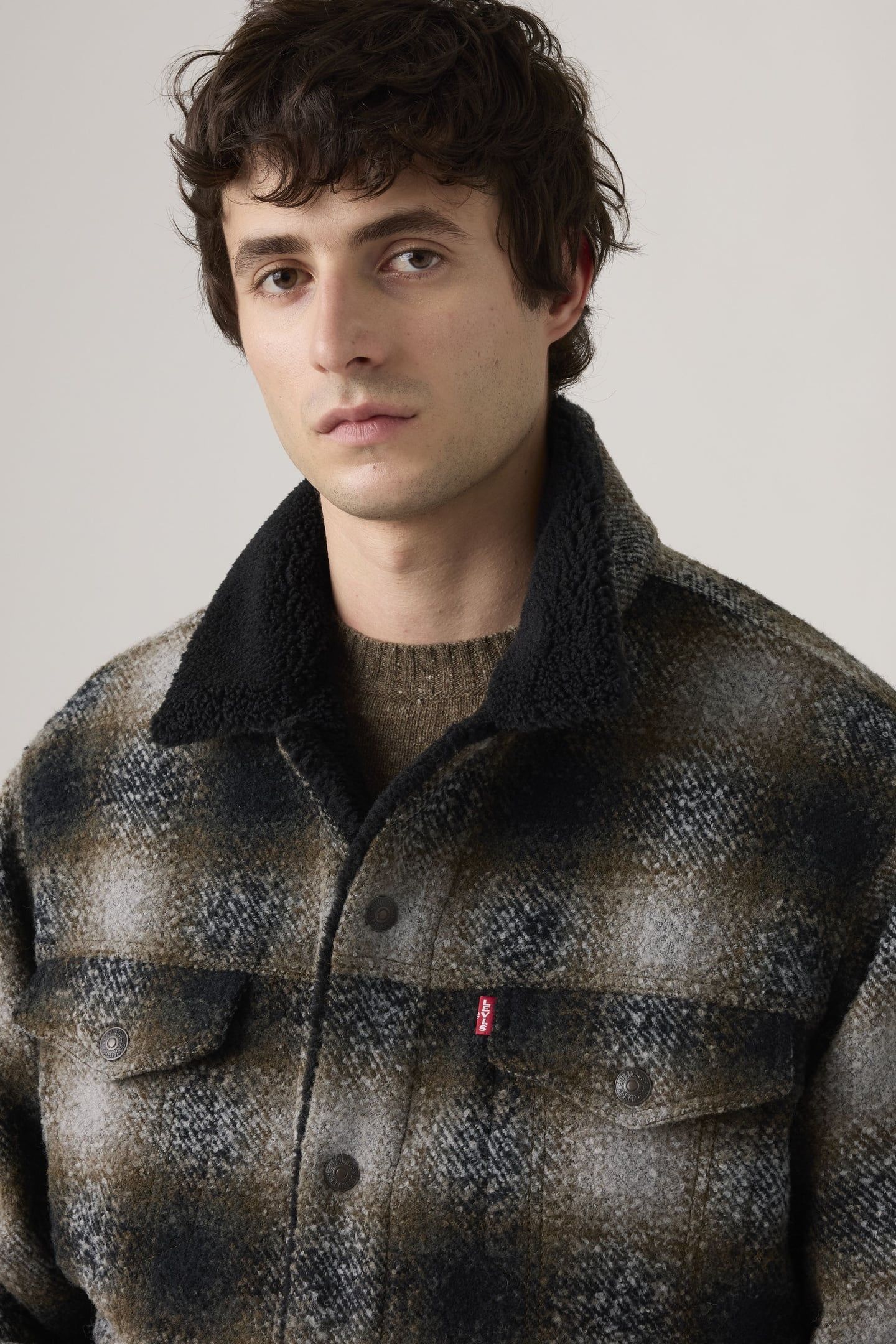 RELAXED FIT PLAID SHERPA TRUCKER JACKET 5
