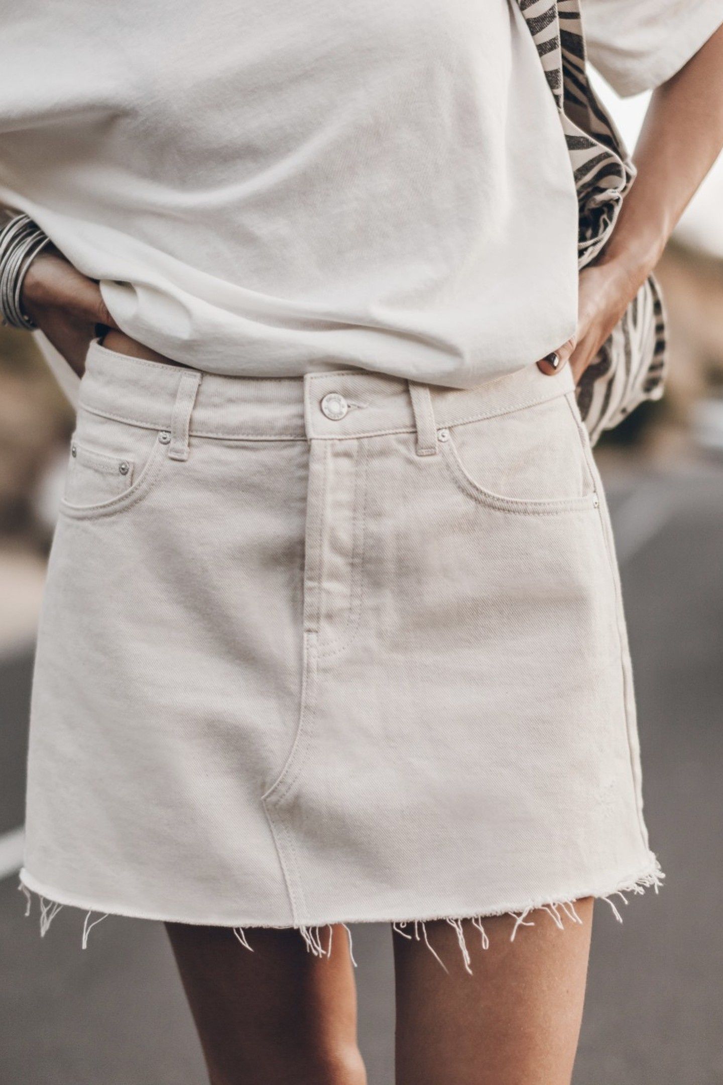 THE WHITE DENIM SKIRT WHITE 1