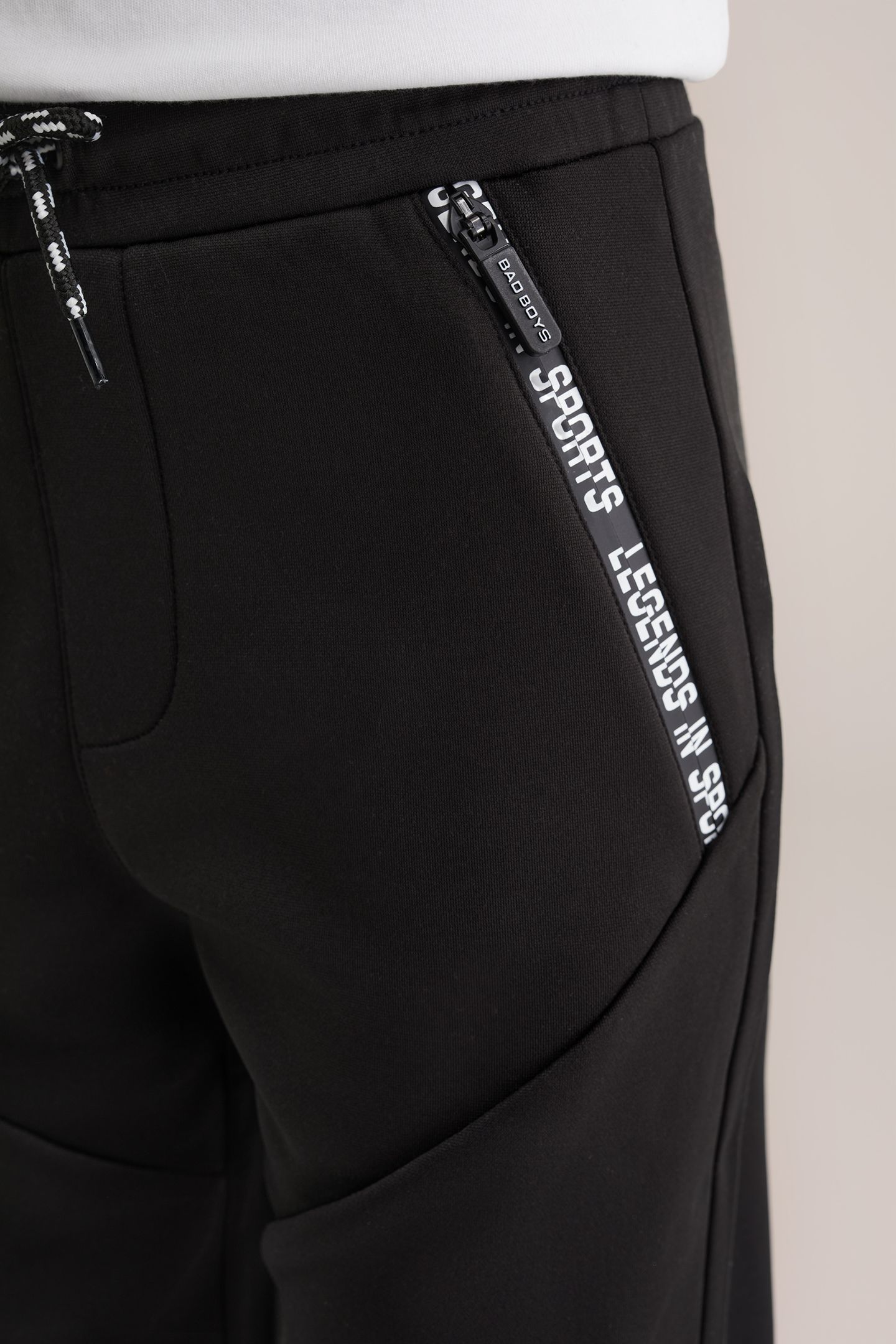 JOGGING PANTS BLACK 5