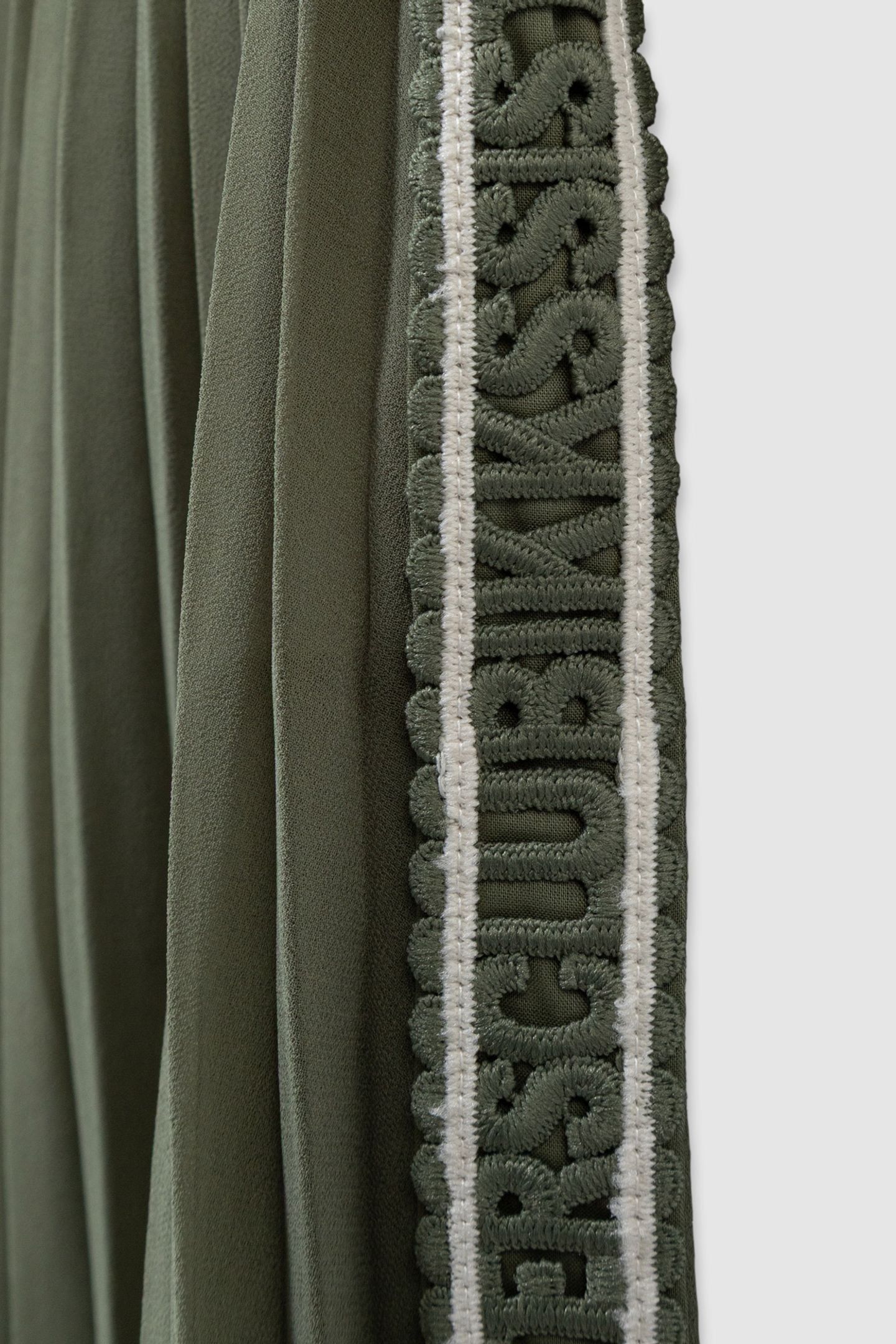 LONG KHAKI PLEATED SKIRT WITH SIDE EMBROIDERY 5