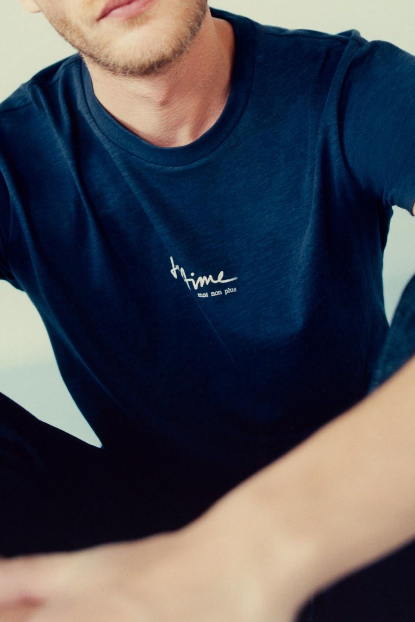 NAVY ORGANIC COTTON T-SHIRT WITH PRINT SLOGAN 7