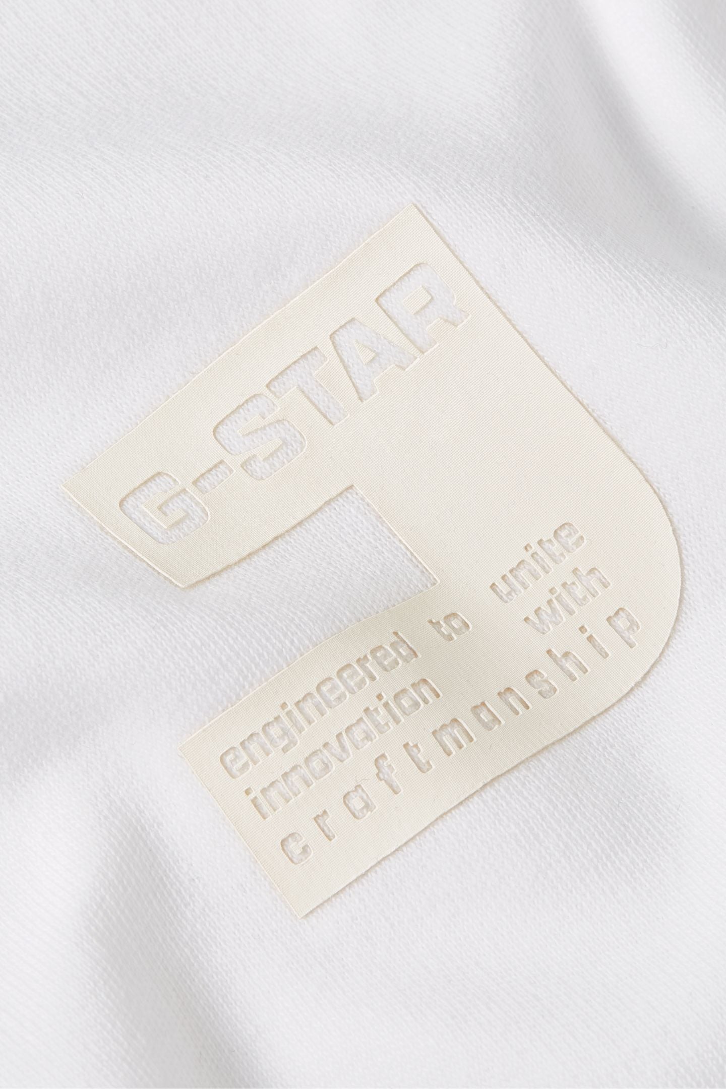 CHEST LOGO R T WHITE 7