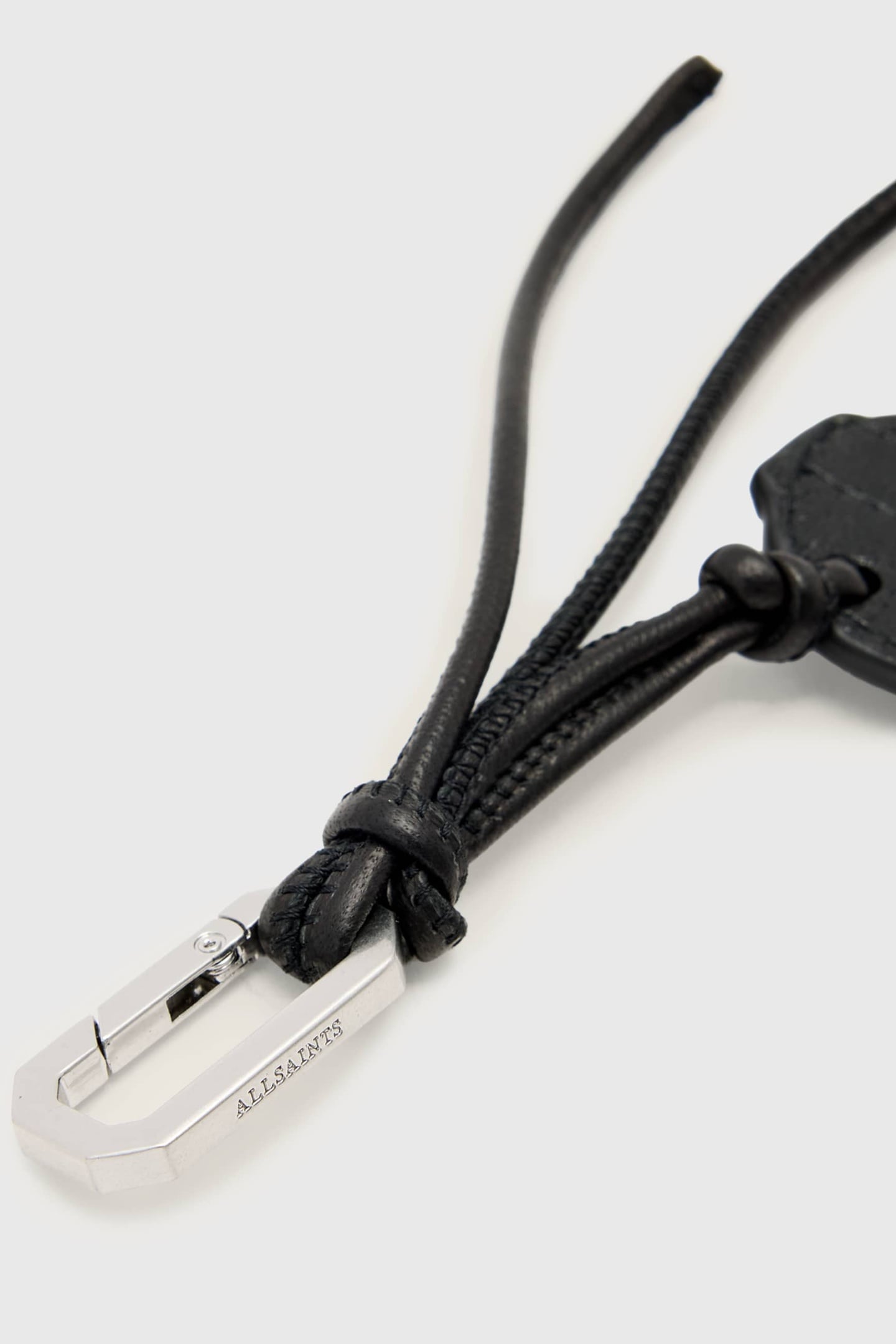 HEART BNNR KEYRING BLACK 3