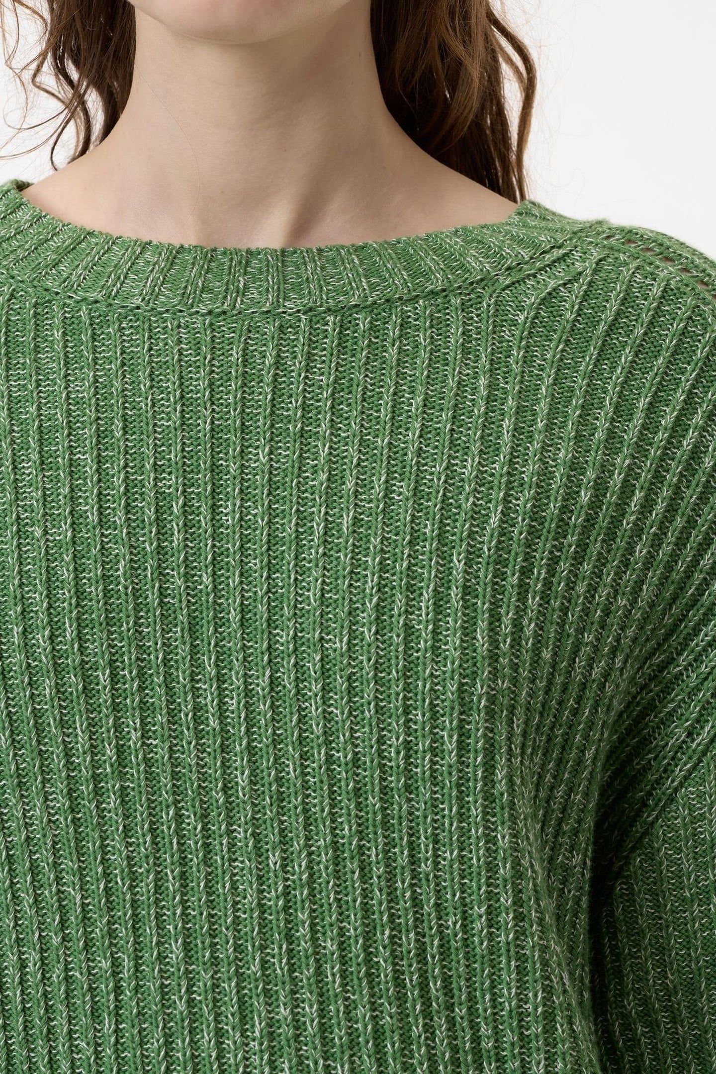 CREW NECK LONG SLEEVE MATCHA GREEN 4