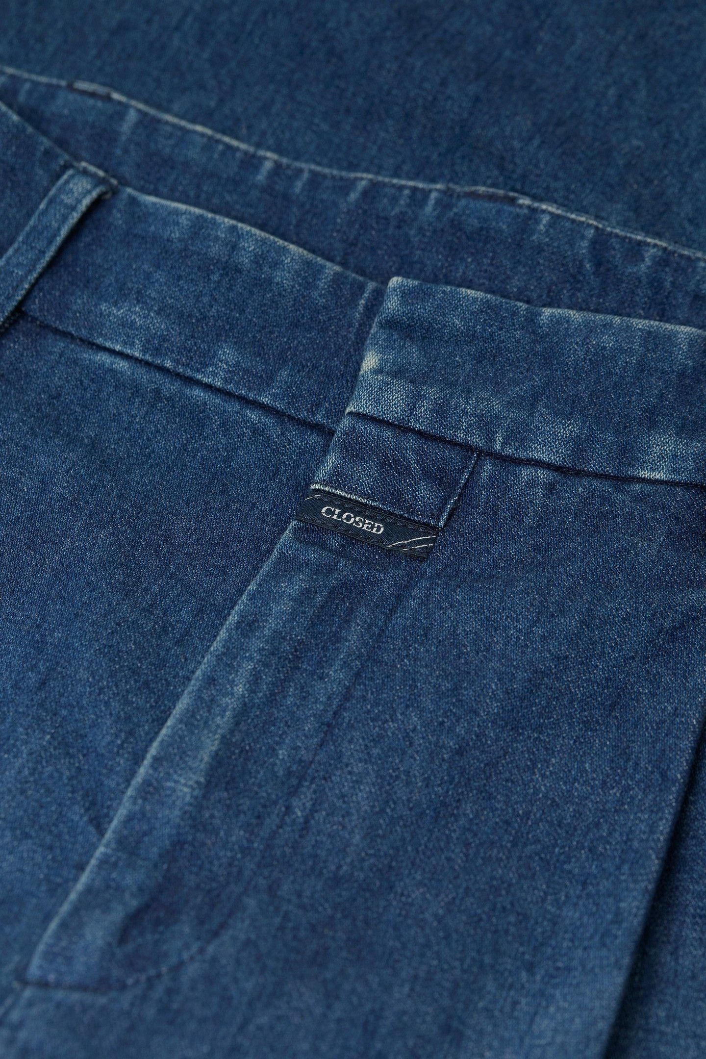 BLOMBERG WIDE DARK BLUE 3