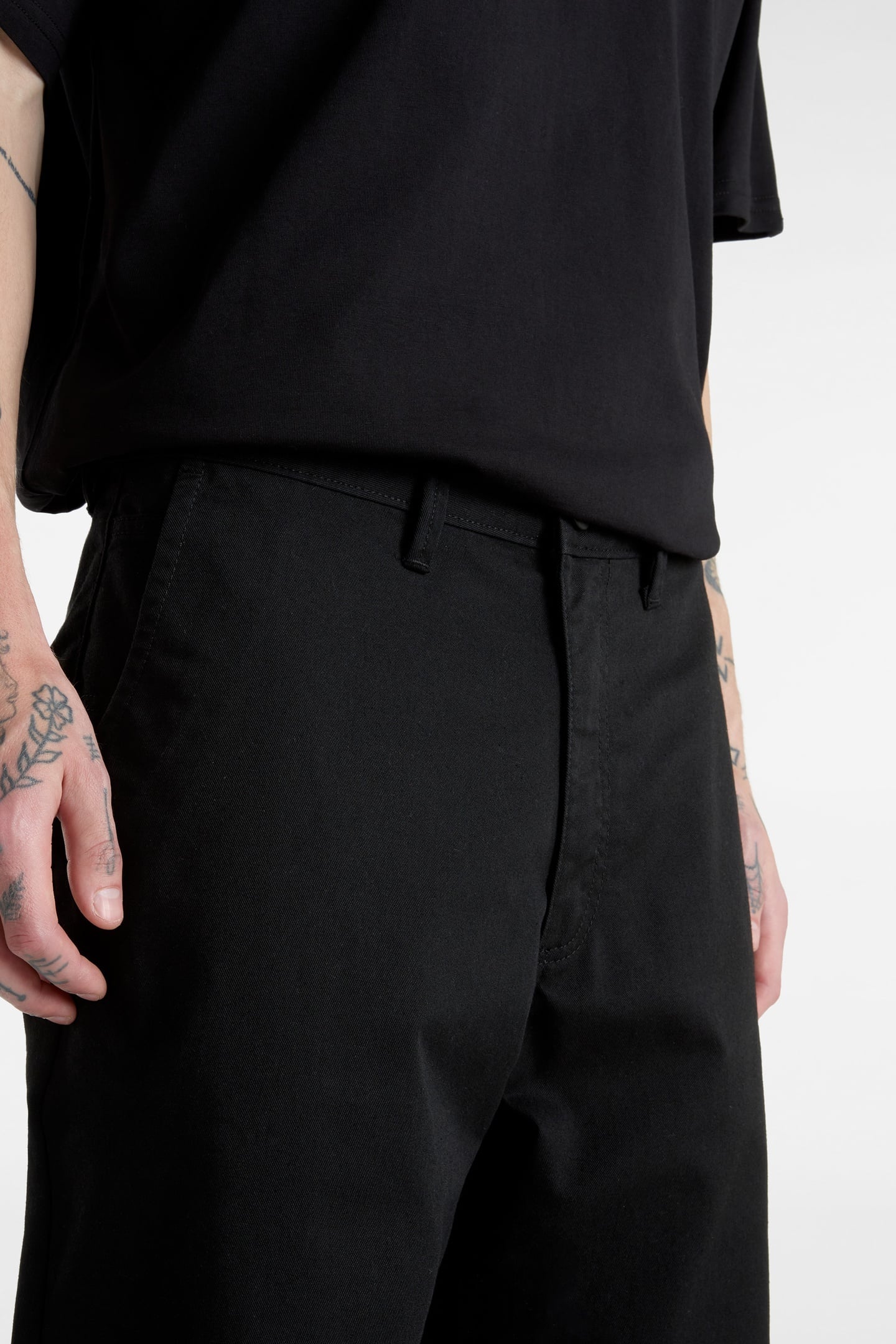 AUTHENTIC CHINO LOOSE PANT BLACK 10