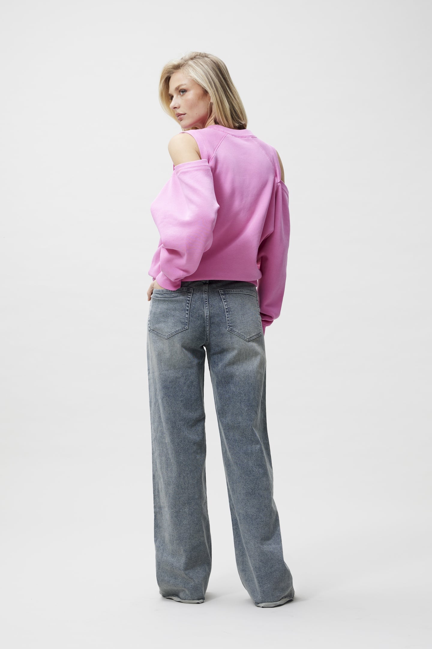 SWEATER WITH CUT OUT ROSEBLOOM 3