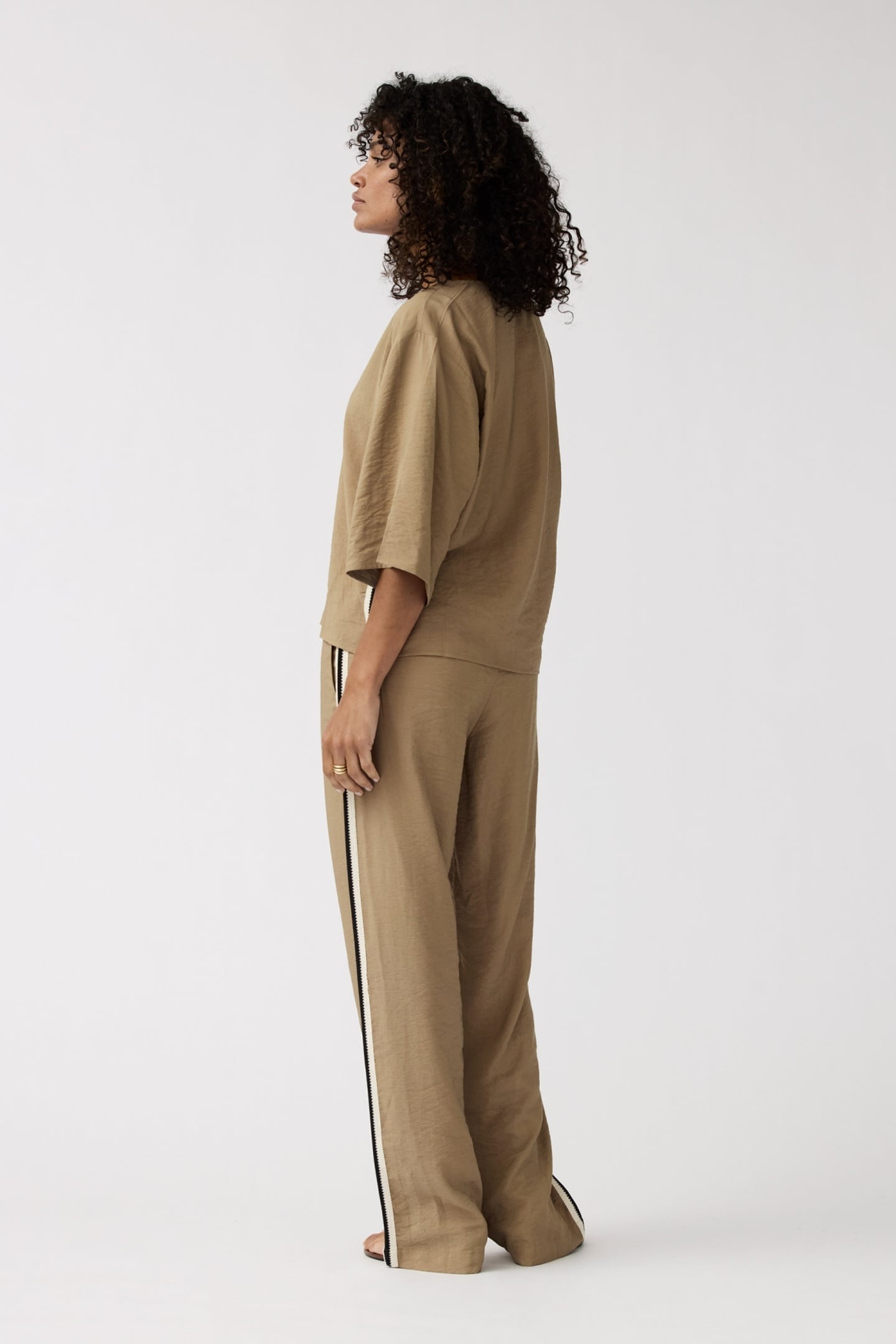 TOP ROMI KHAKI 2