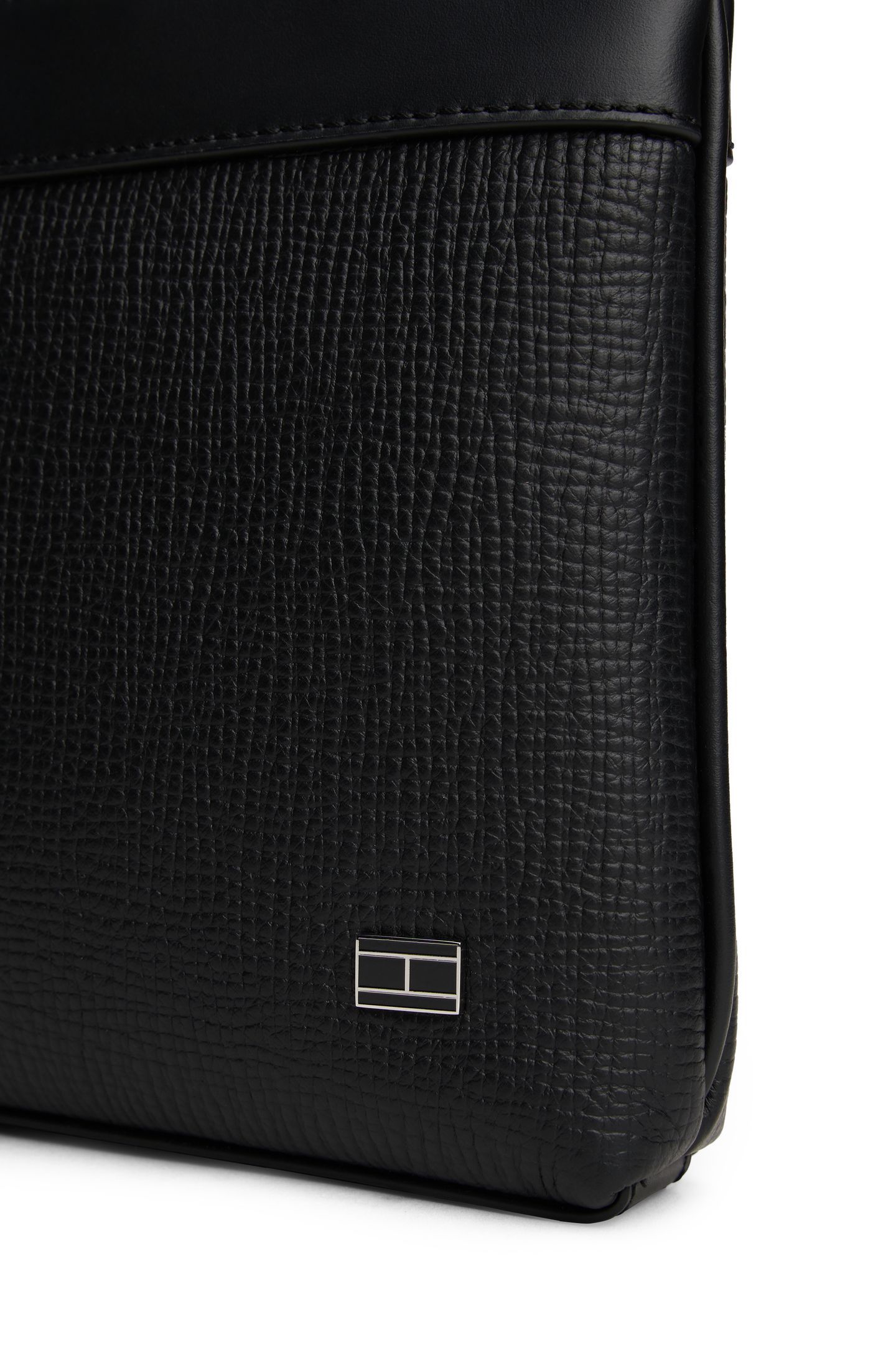 FLAG POUCH BLACK 3