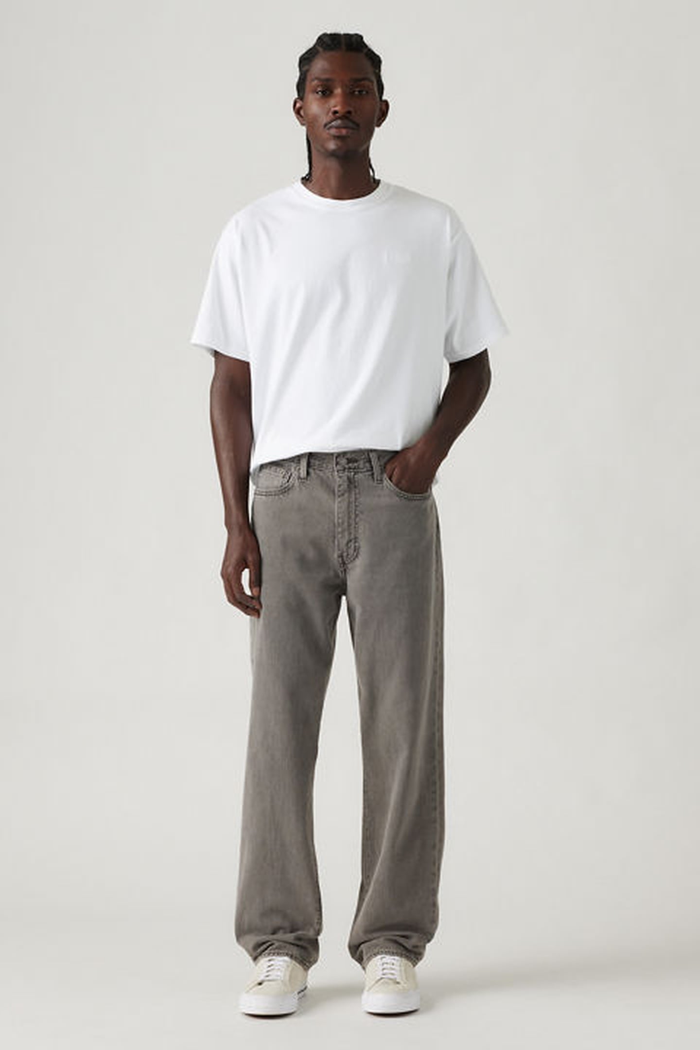 568™ LOOSE STRAIGHT LIGHTWEIGHT LINEN+ DENIM JEANS 1
