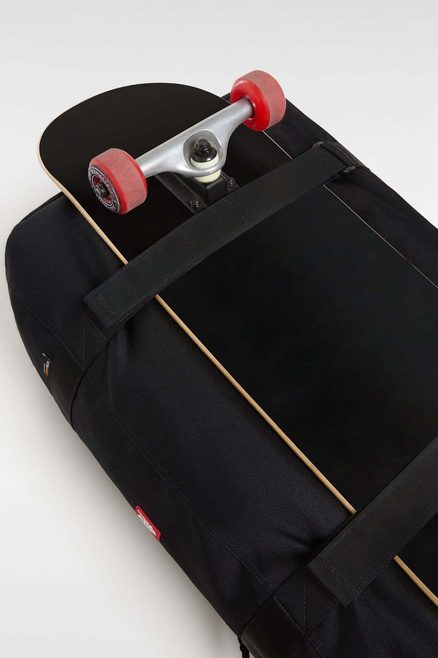 UNISEX SKATE OVERNIGHT PACK BLACK 6