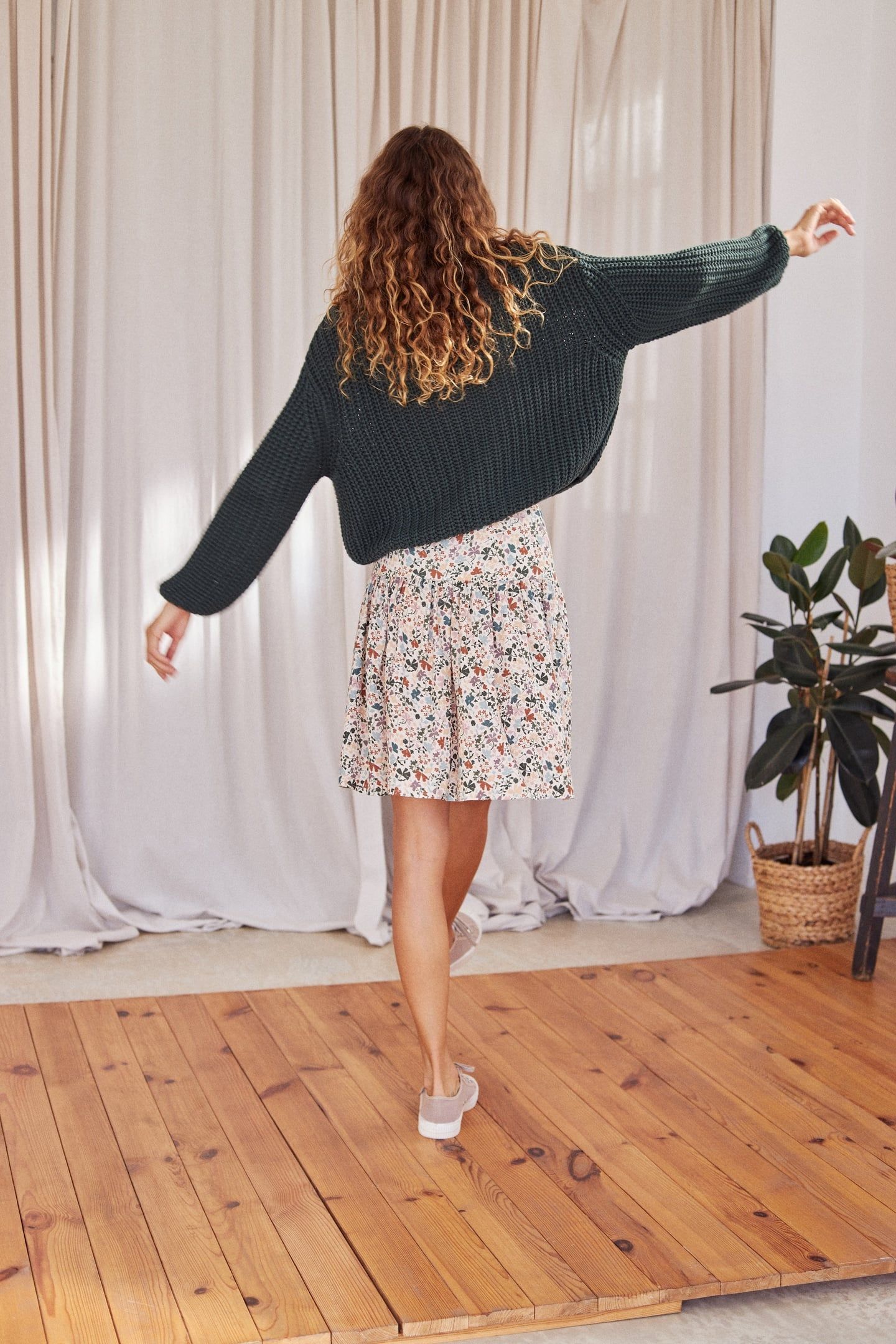 TUREIA SKIRT MEDIUM FLOWER 2