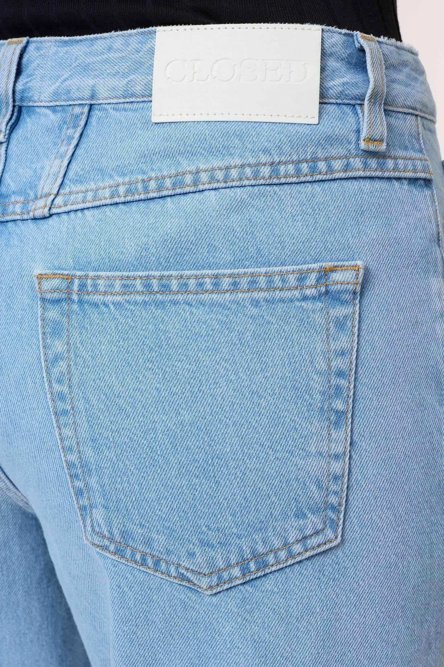 GILLAN LIGHT BLUE 5