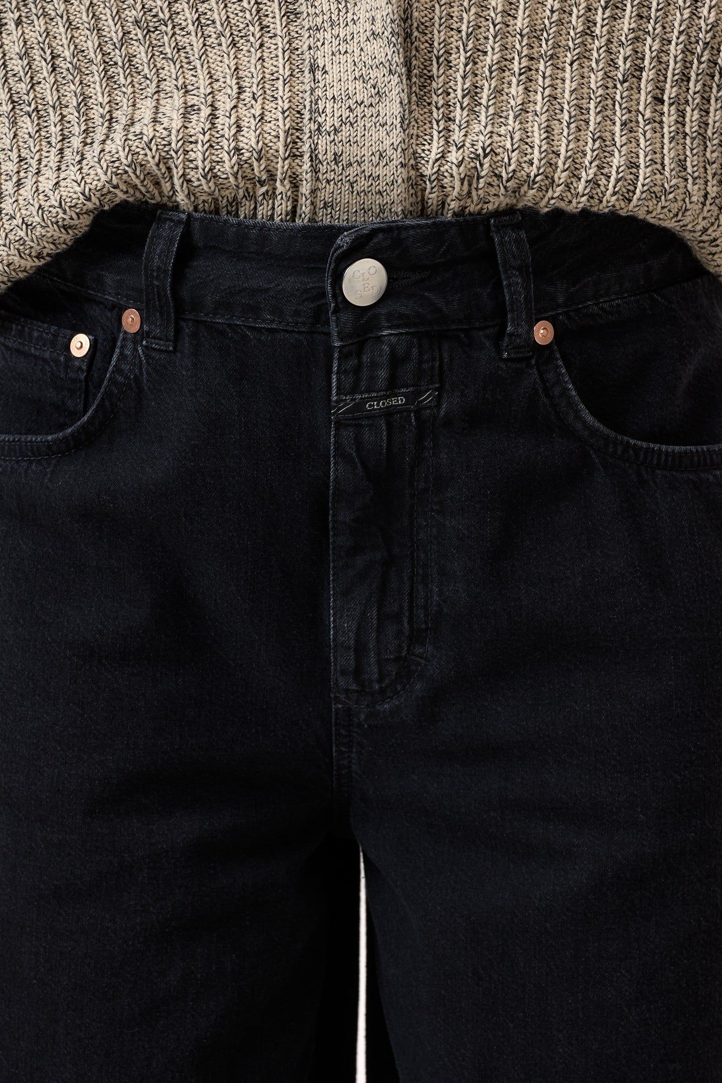 LYNA BLACK 3