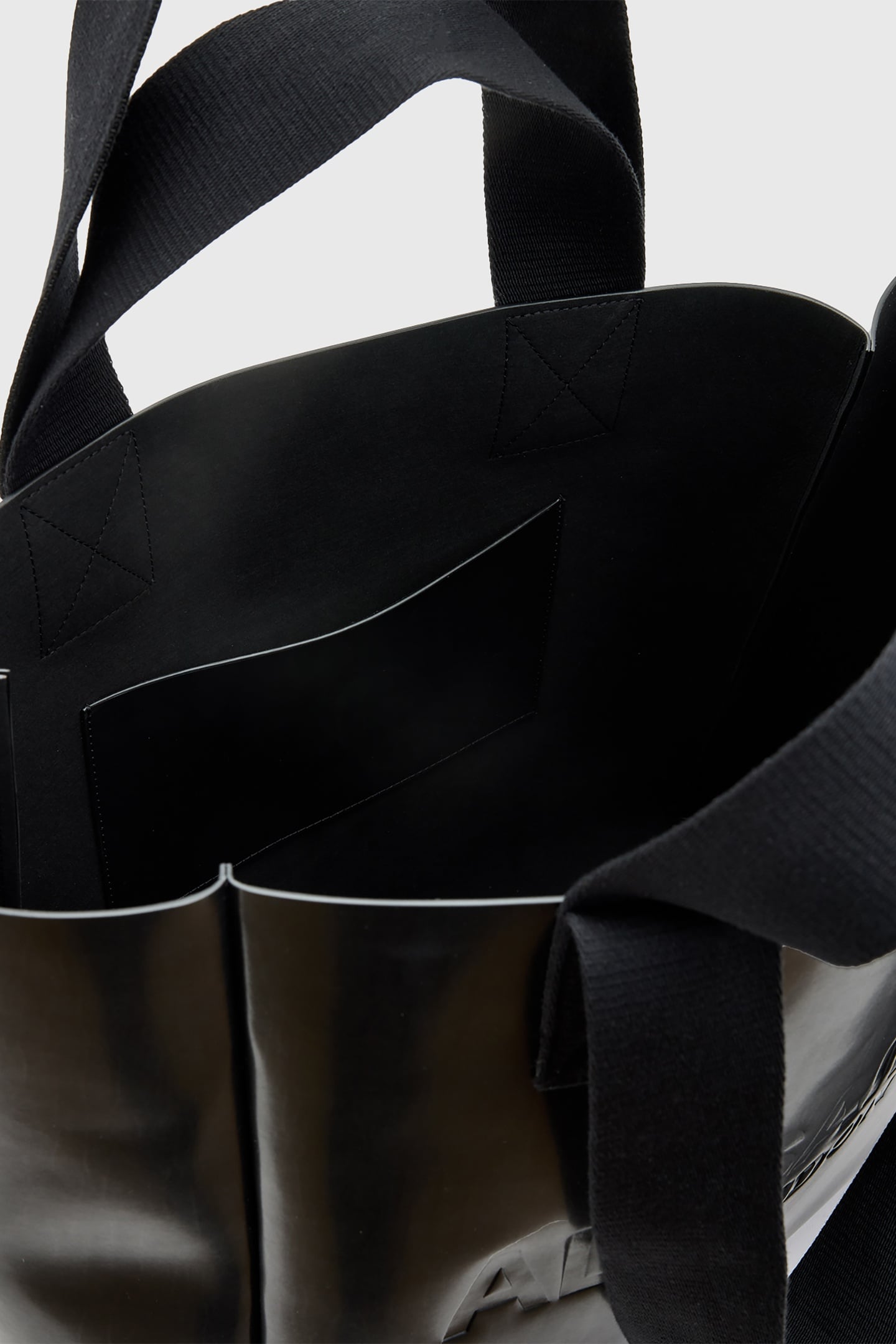 IZZY LEATHER TOTE BLACK 5