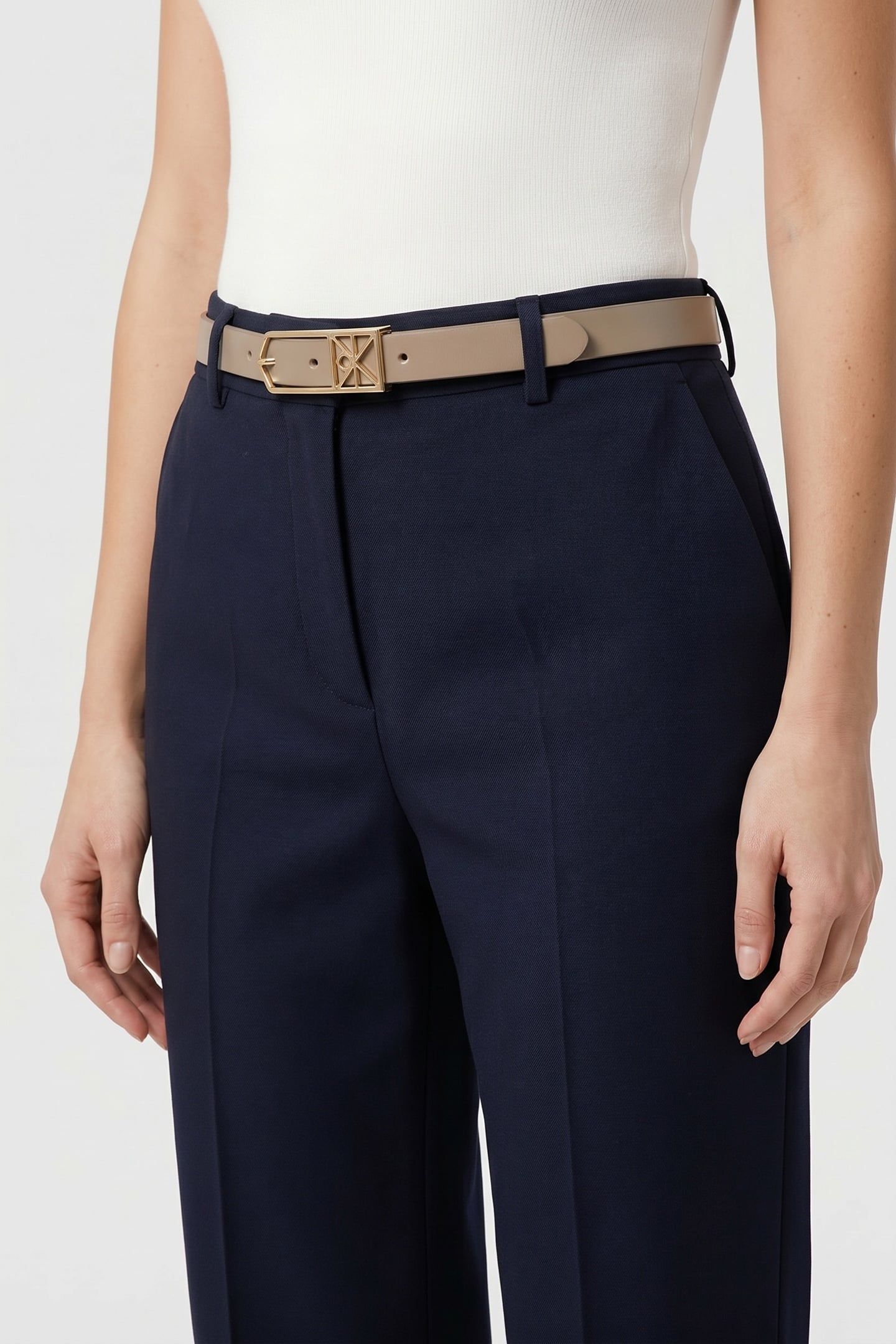 EMBLEM ELONGATED BUCKLE BELT DESERT TAUPE 1