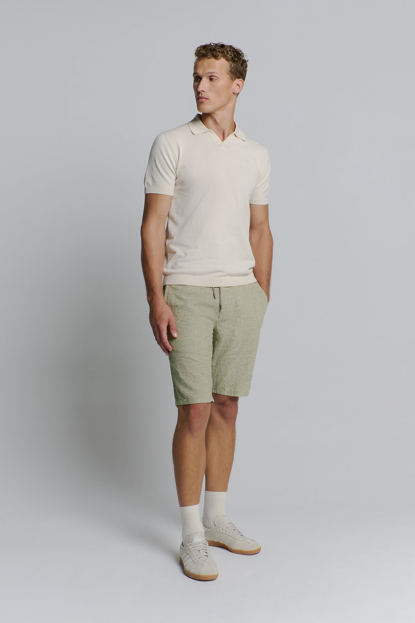 SHORT WITH LINEN MELANGE DARK MOSS 3