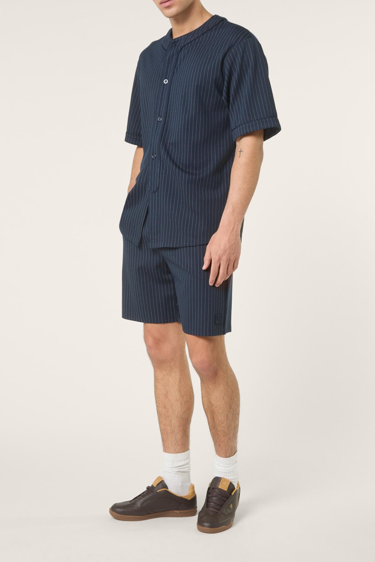 LUCCA REGULAR PINSTRIPED SHORTS BLACK IRIS / EGRET STRIPED 3