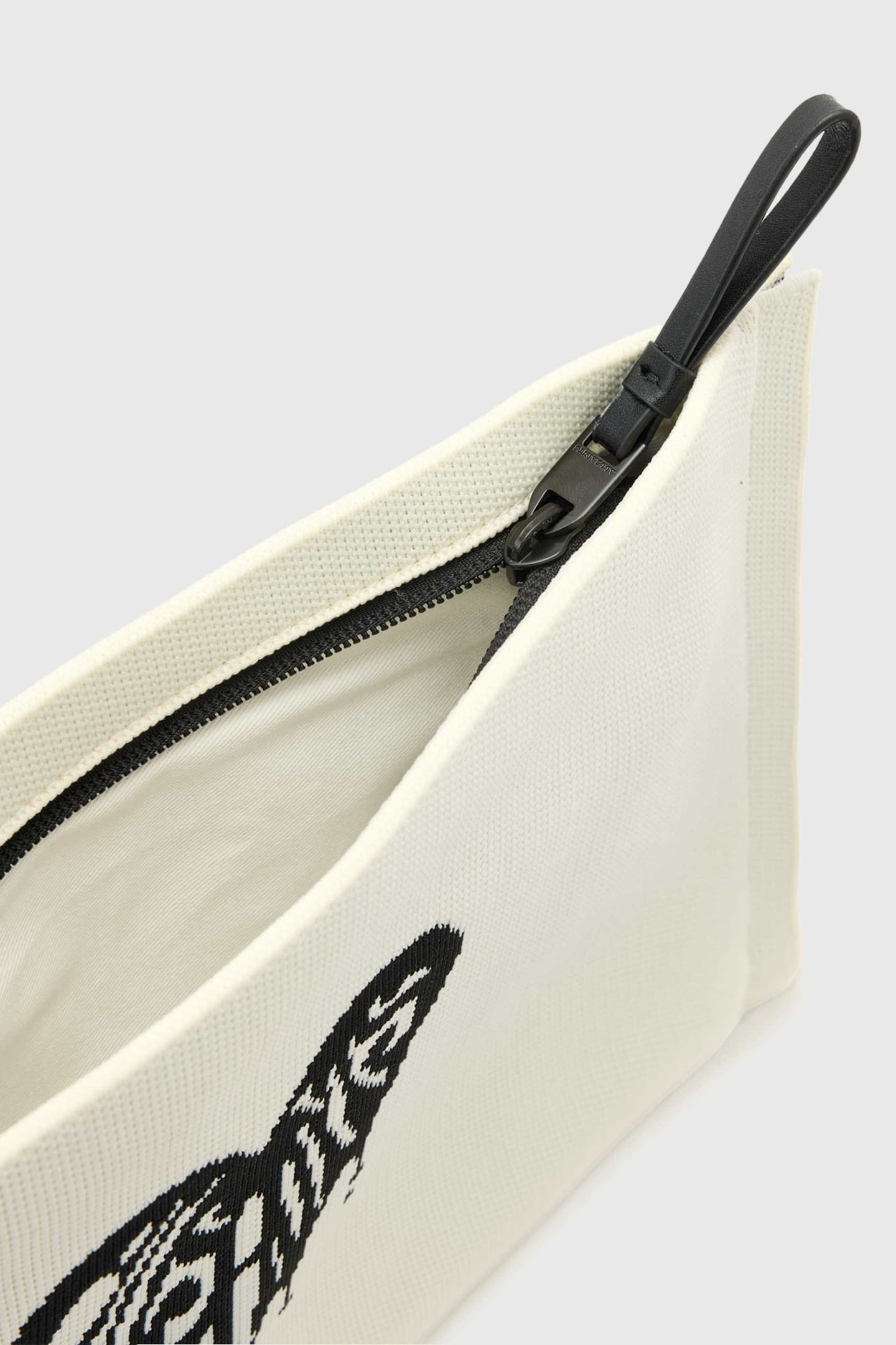 IZZY HEART CLUTCH WHITE 6
