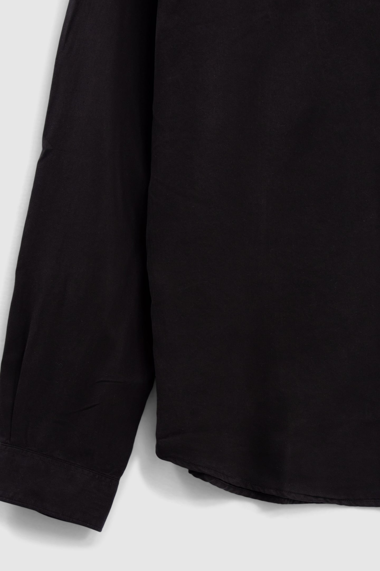 REGULAR BLACK SHIRT IN TENCEL® FABRIC 4