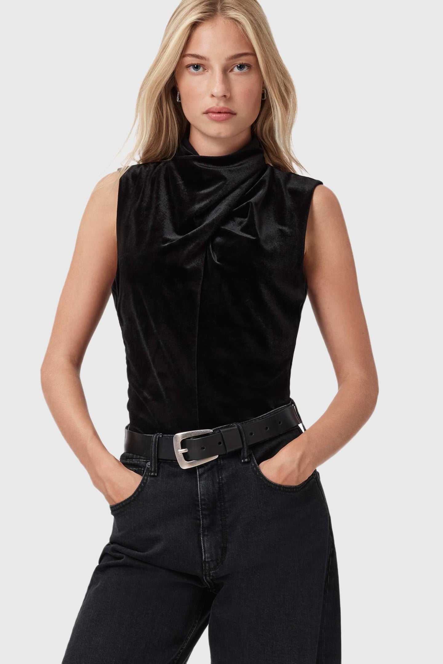 TIA VELVET SS TOP BLACK 4