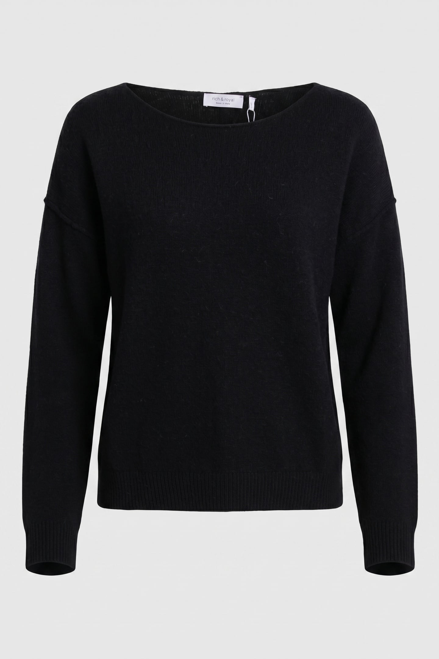 CREW-NECK OUTSIDE SEAMS BLACK 4