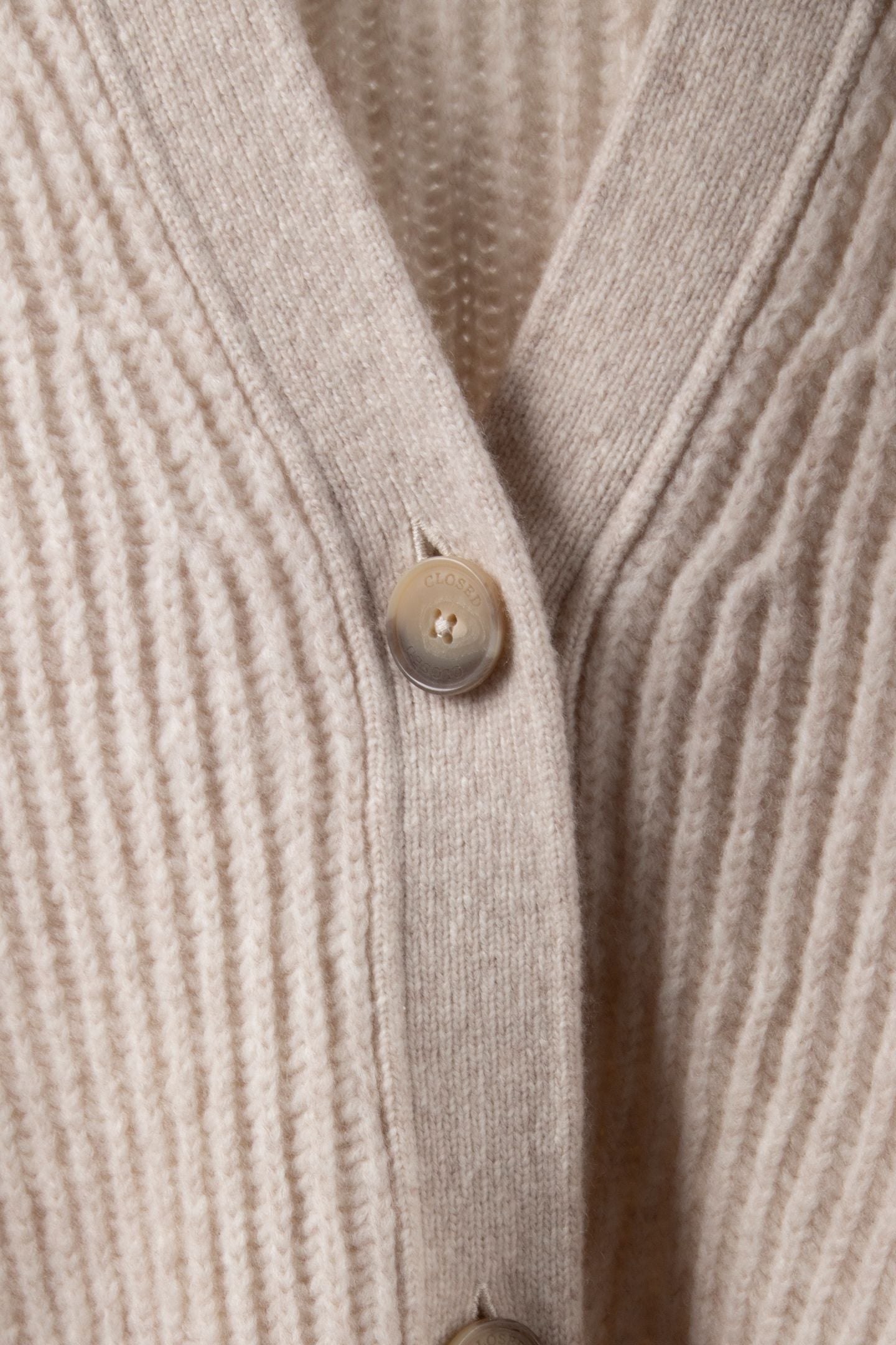 VNECK CARDIGAN BARLEY 4