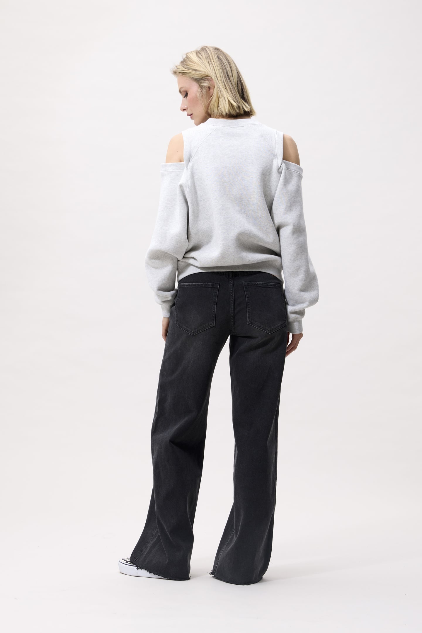 SWEATER WITH CUT OUT GREY MELANGE 3