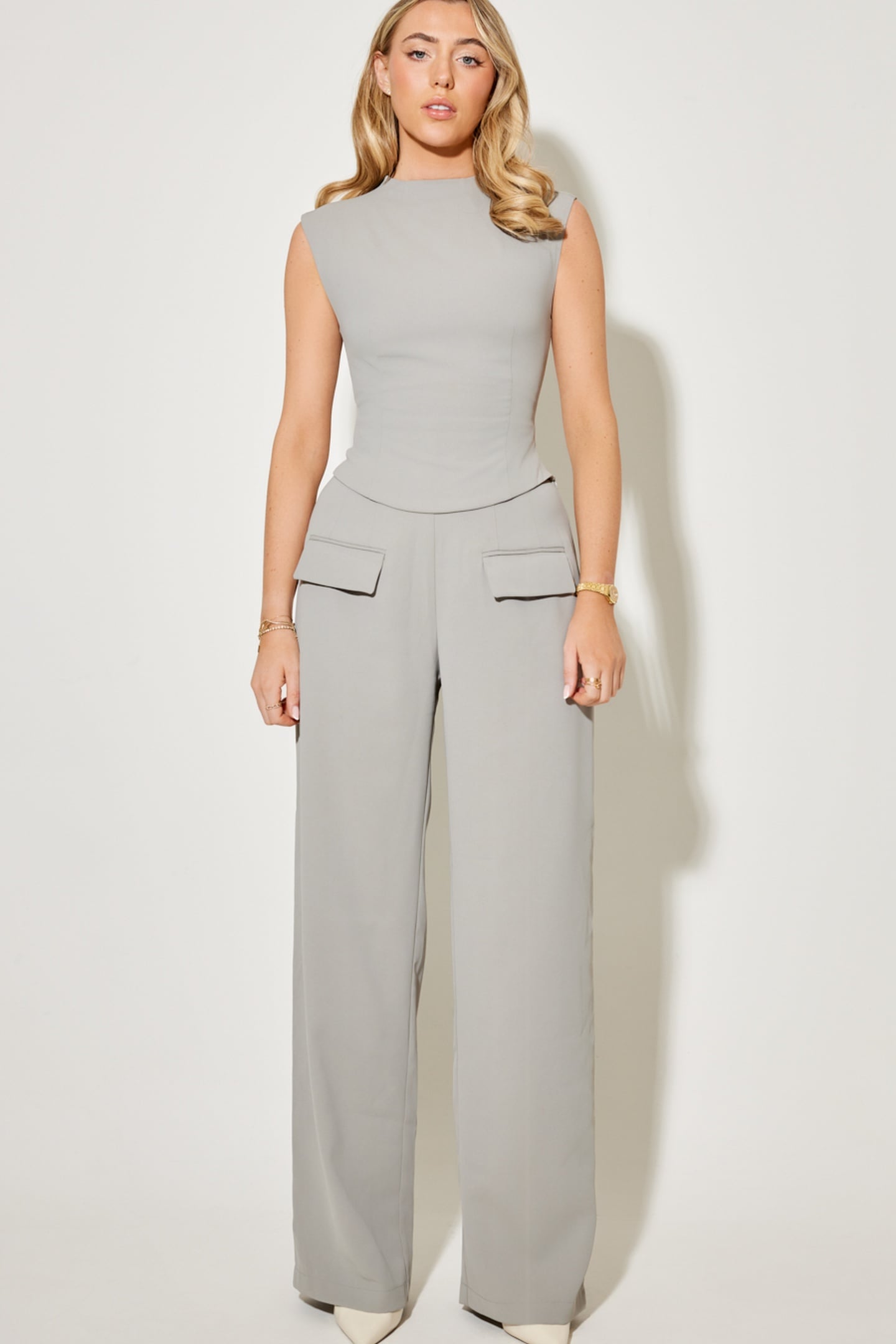 SLEEVELESS TOP GREY 1