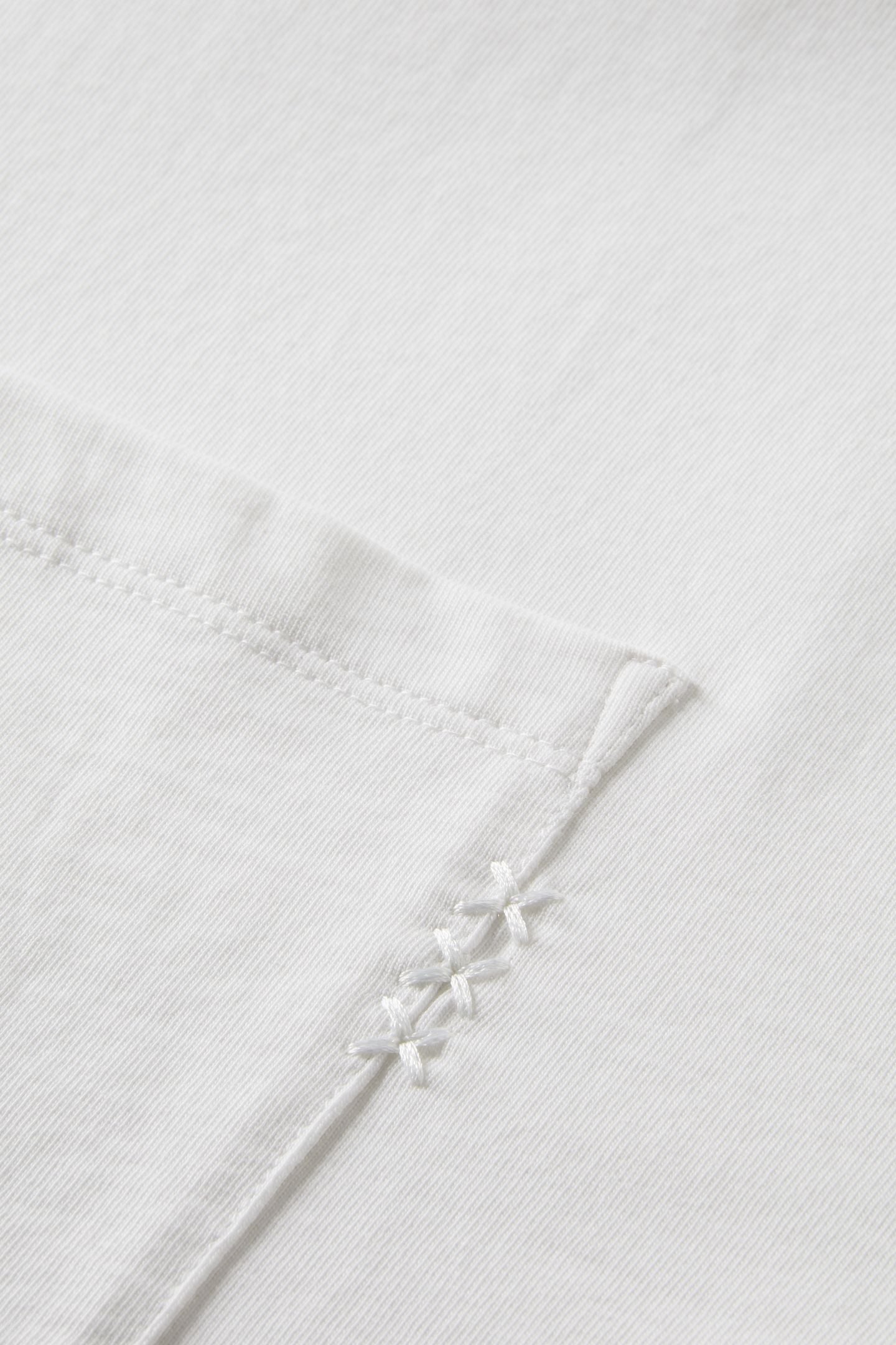 CORE - 3 CROSSES LOOSE FIT POCKET T-SHIRT WHITE 7