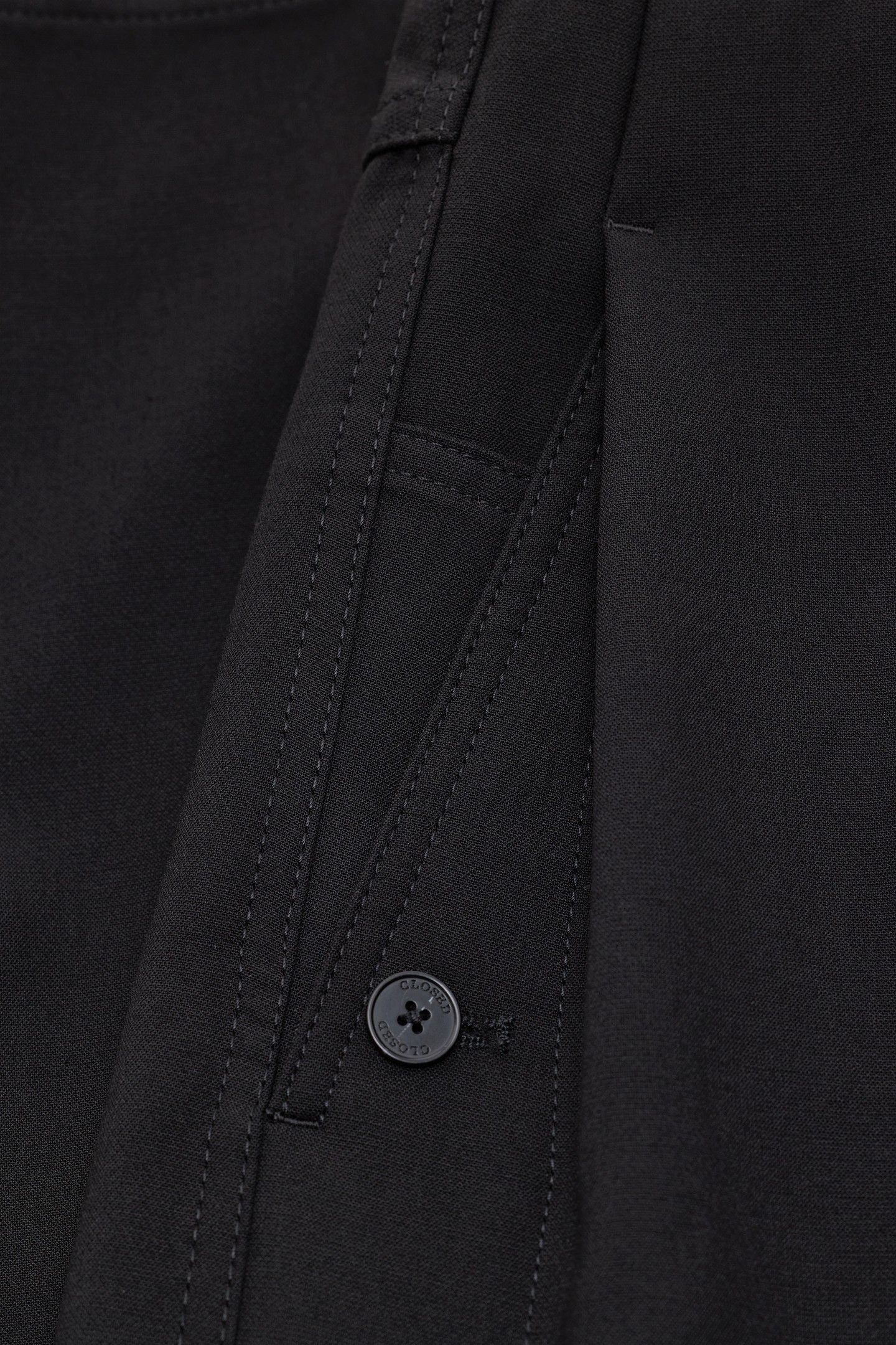WRENNA BLACK 4