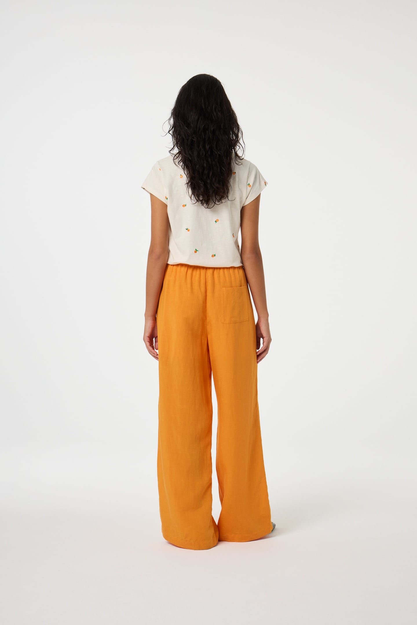 PHIL ROUND V T-SHIRT COSY WHITE/ORANGE 3