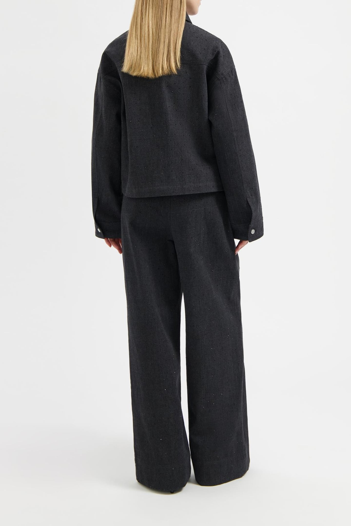 NOUS SOMMES LABELS – DANA JACKET BLACK 4