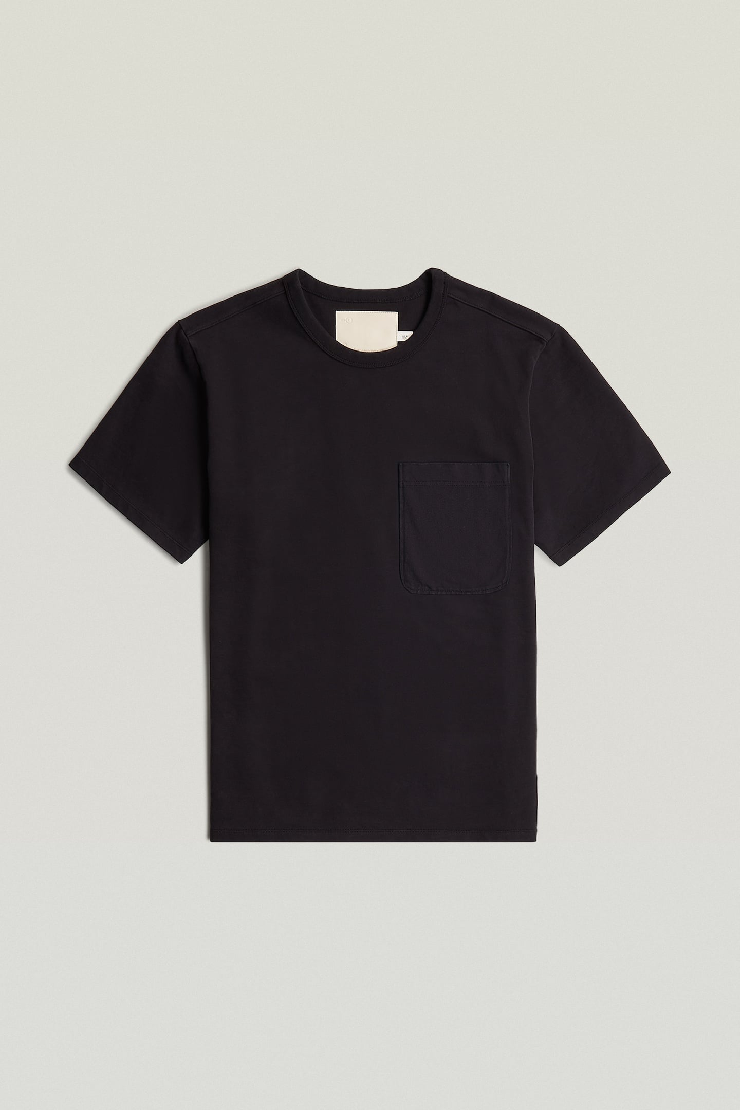 MN NUAG REGULAR R T S\S BLACK 6