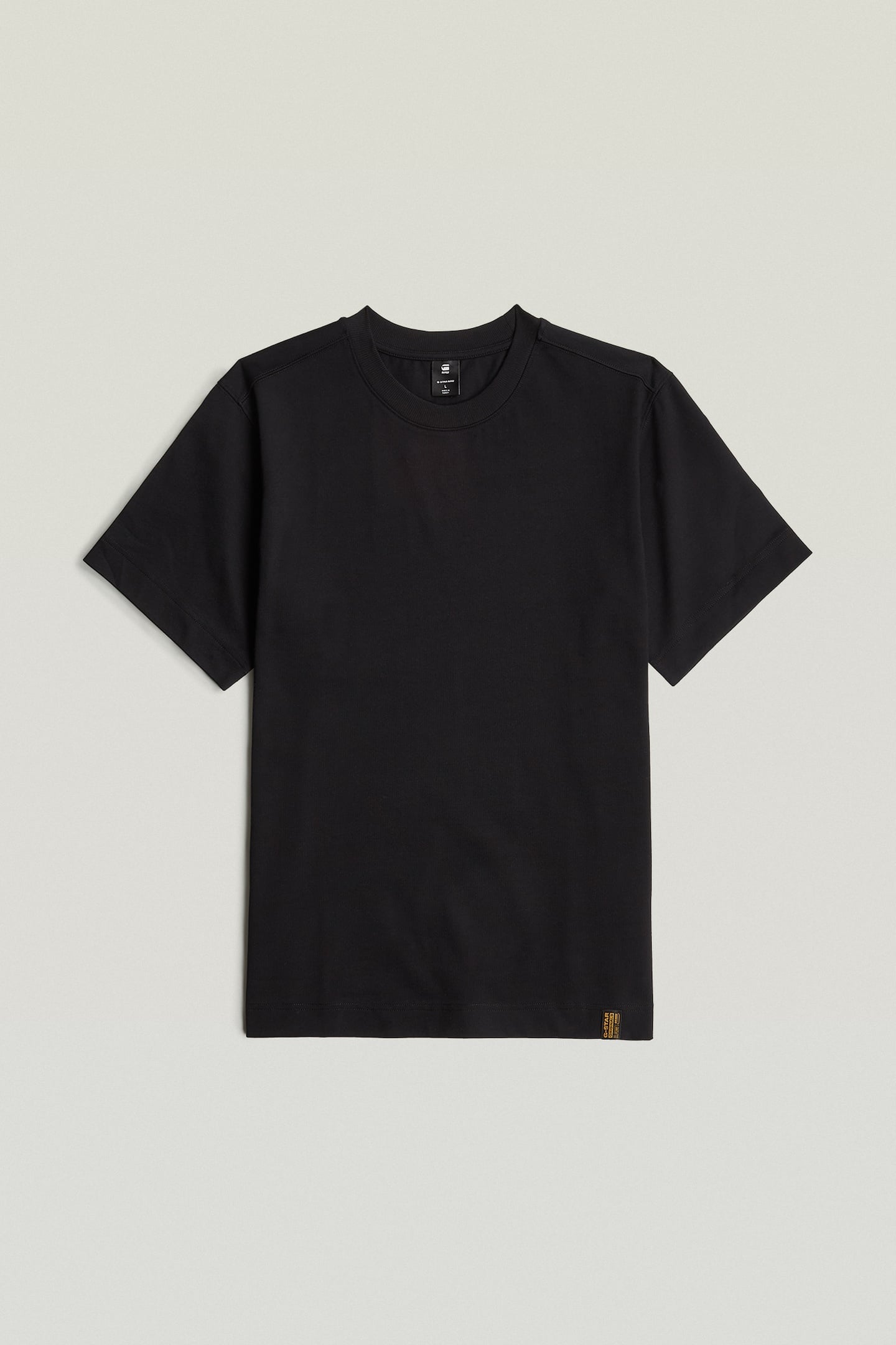 ESSENTIAL R T BLACK 5