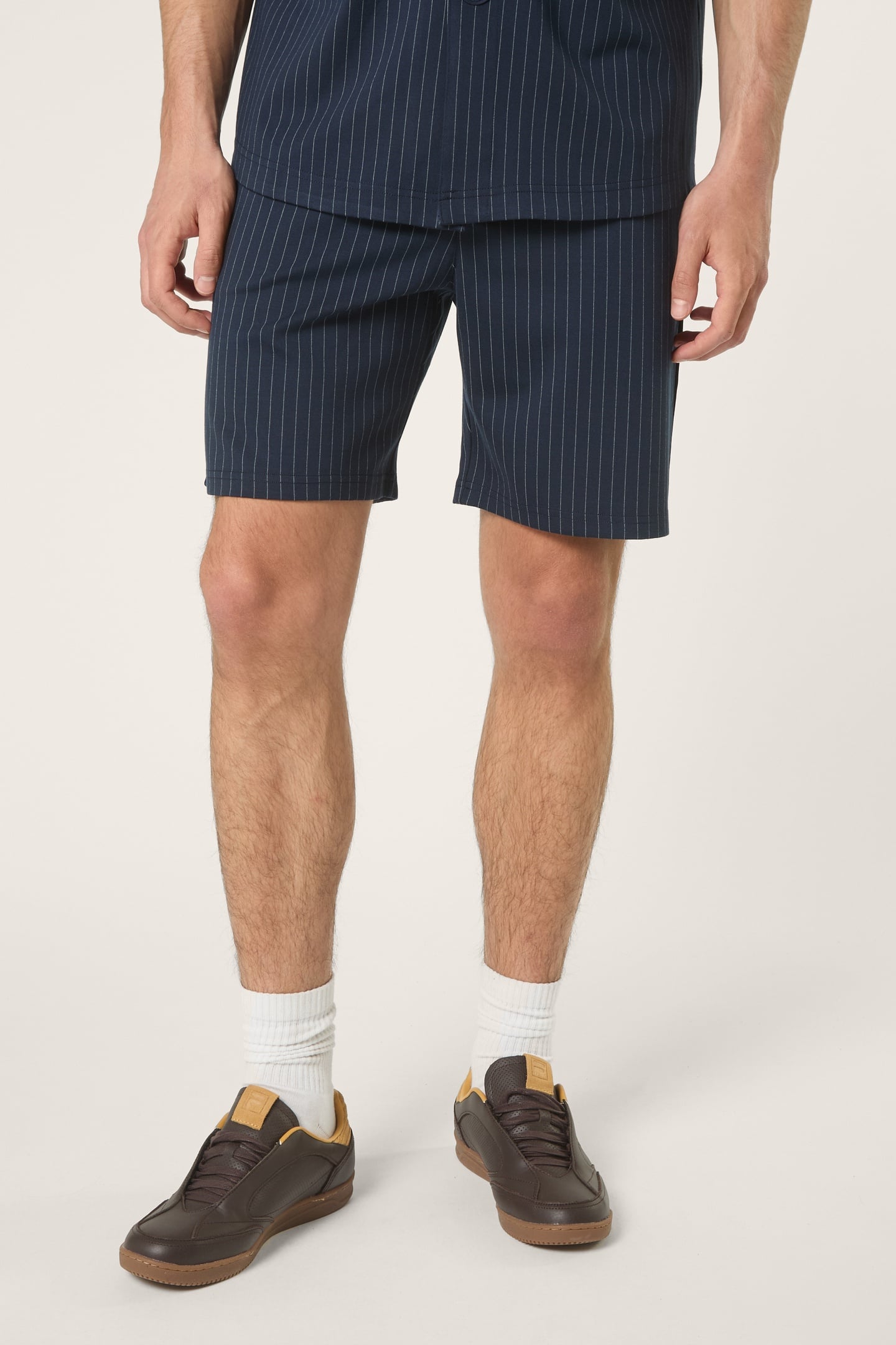 LUCCA REGULAR PINSTRIPED SHORTS BLACK IRIS / EGRET STRIPED 1